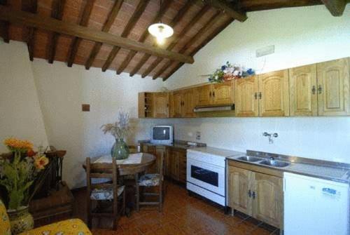 Two-Bedroom Apartment - Photo 36