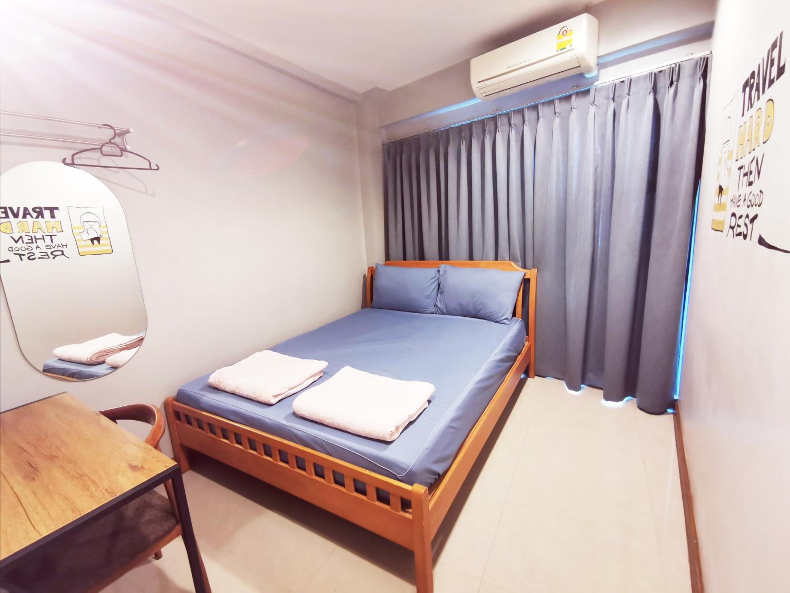 Standard Double Room with Shared Bathroom photo 2