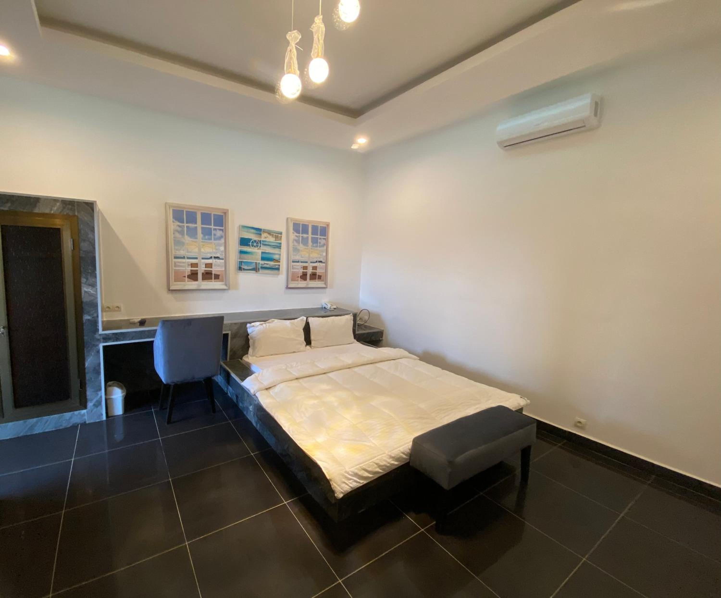 Deluxe Room (2 Adults + 1 Child) photo 1