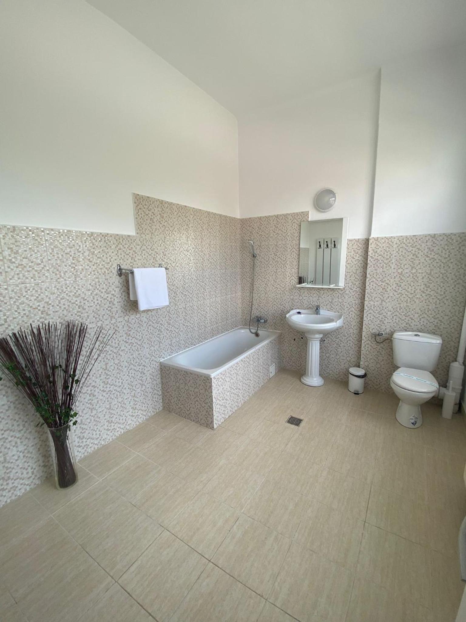 Triple Room - Photo 4