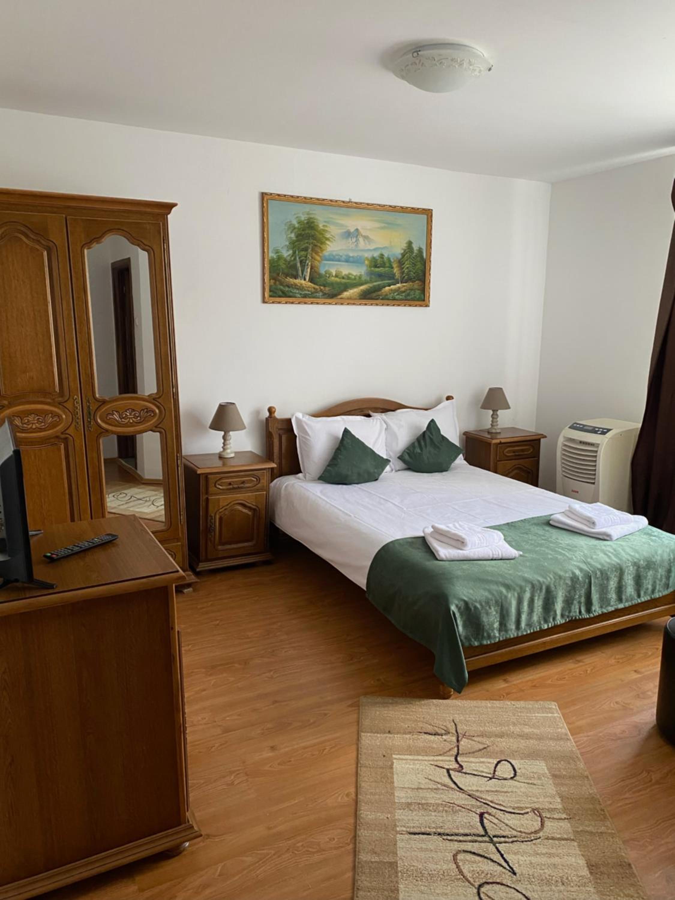 Standard Double Room - Photo 4