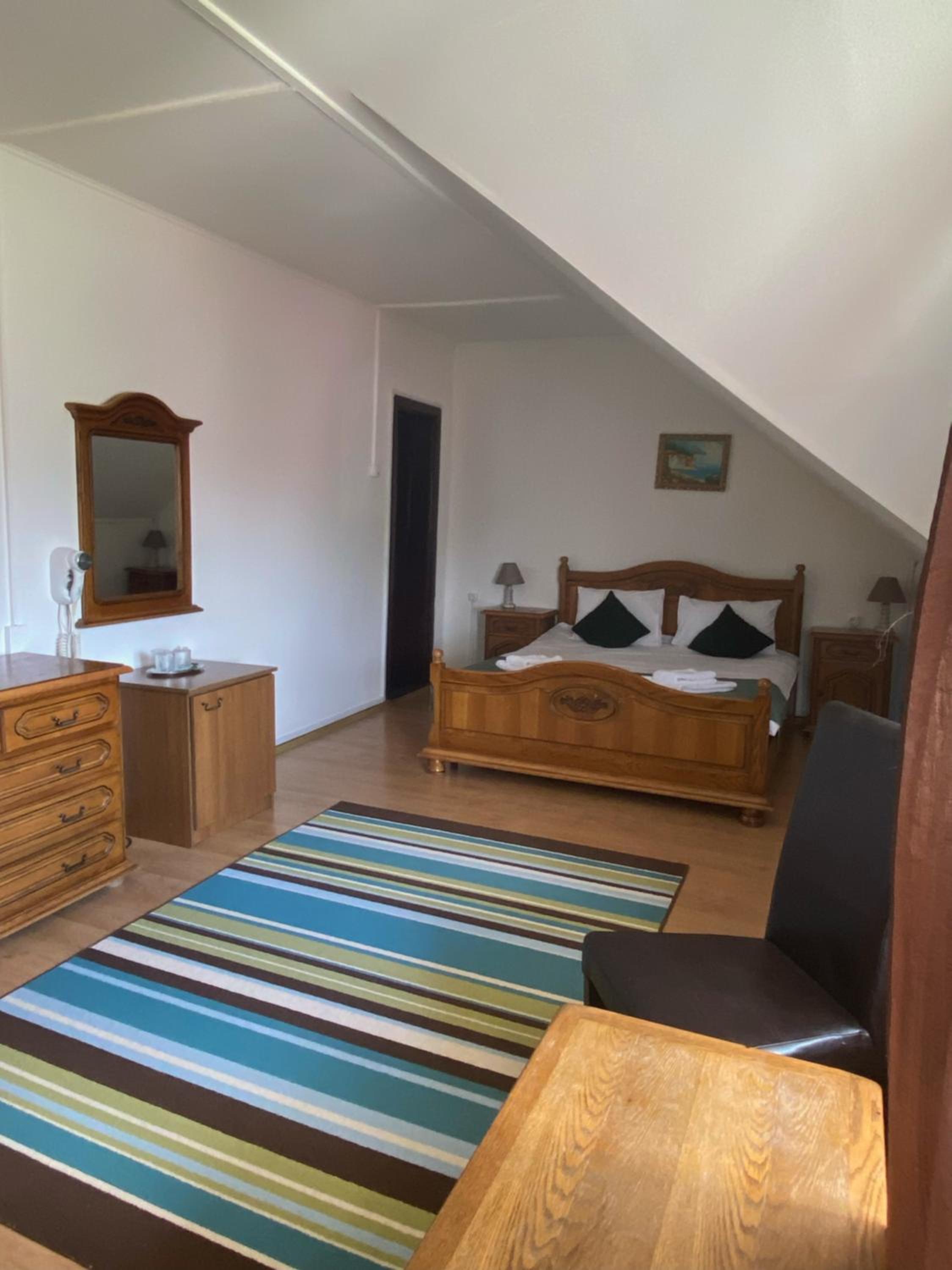 Standard Double Room - Photo 2