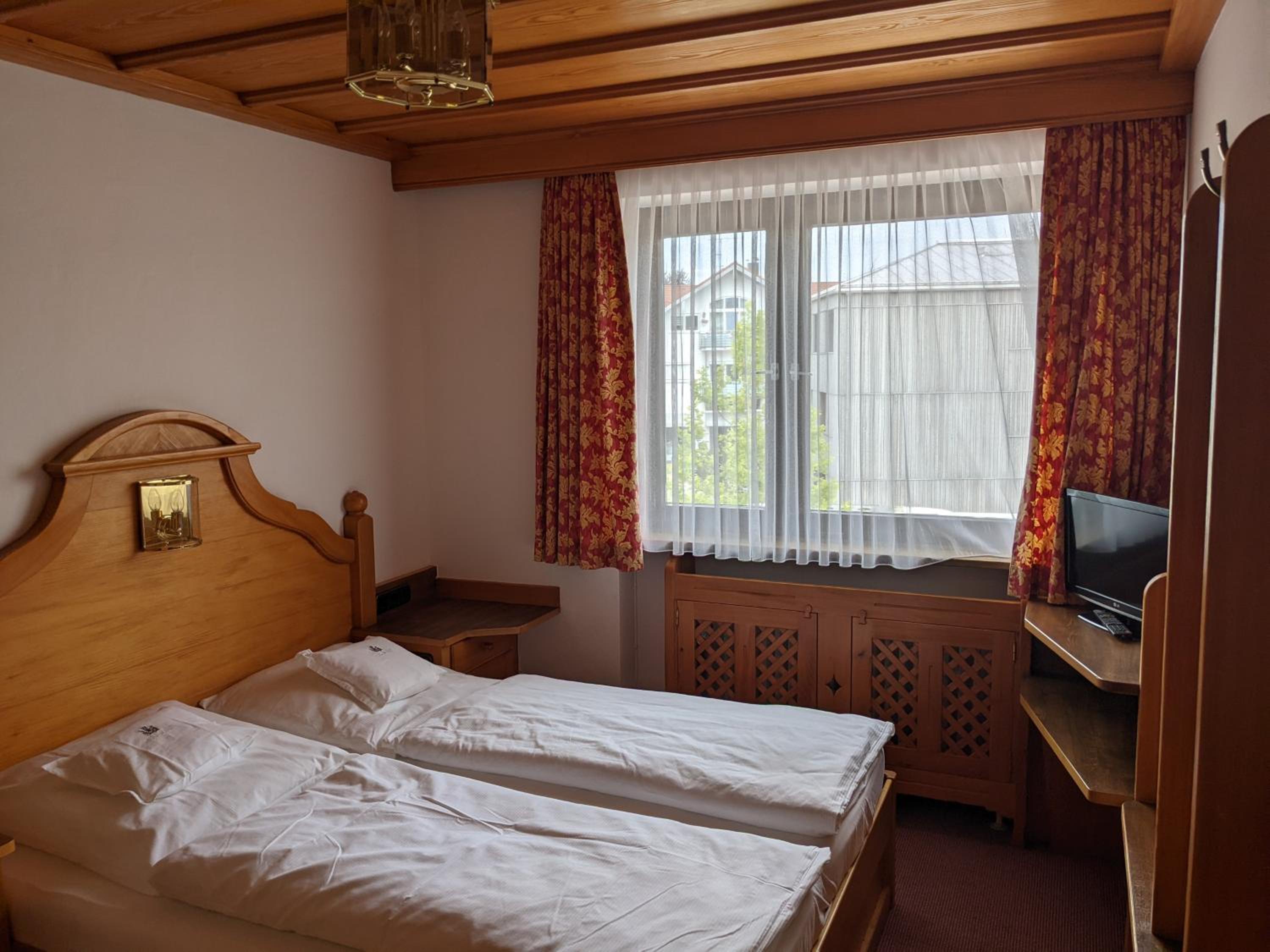 Standard Double Room photo 2