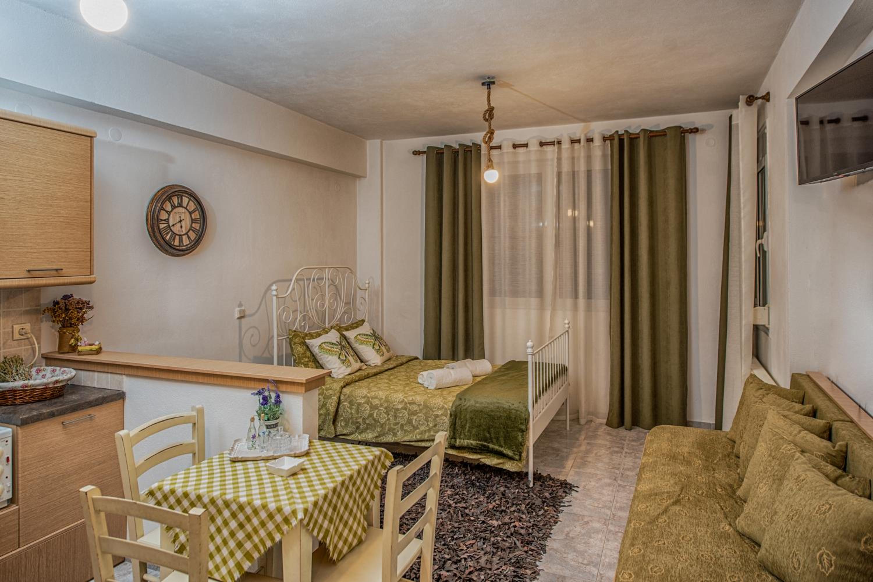 One-Bedroom Apartment