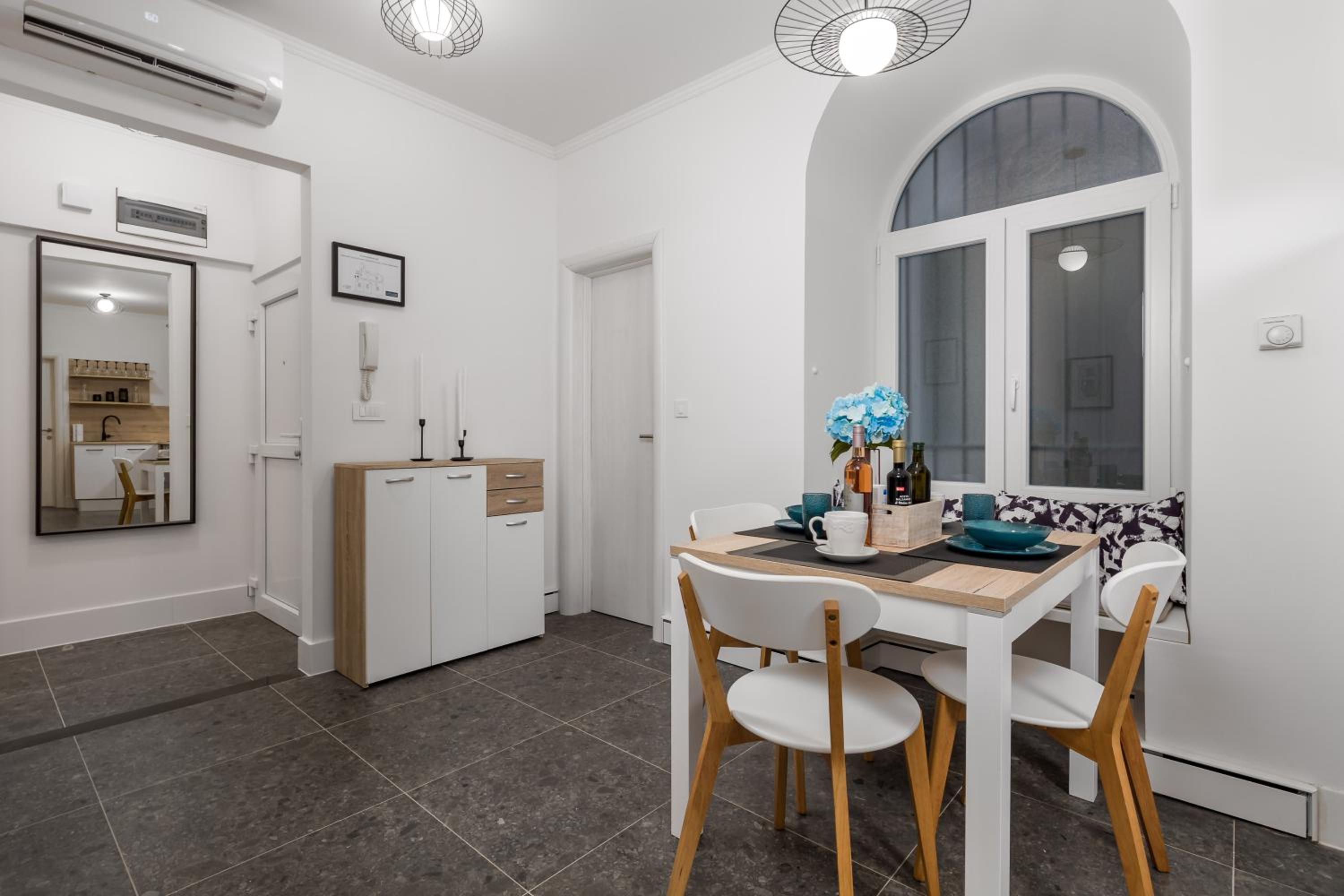Two-Bedroom Apartment - Photo 21