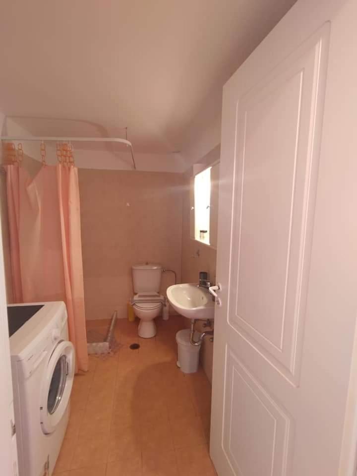 Studio Apartment photo 3