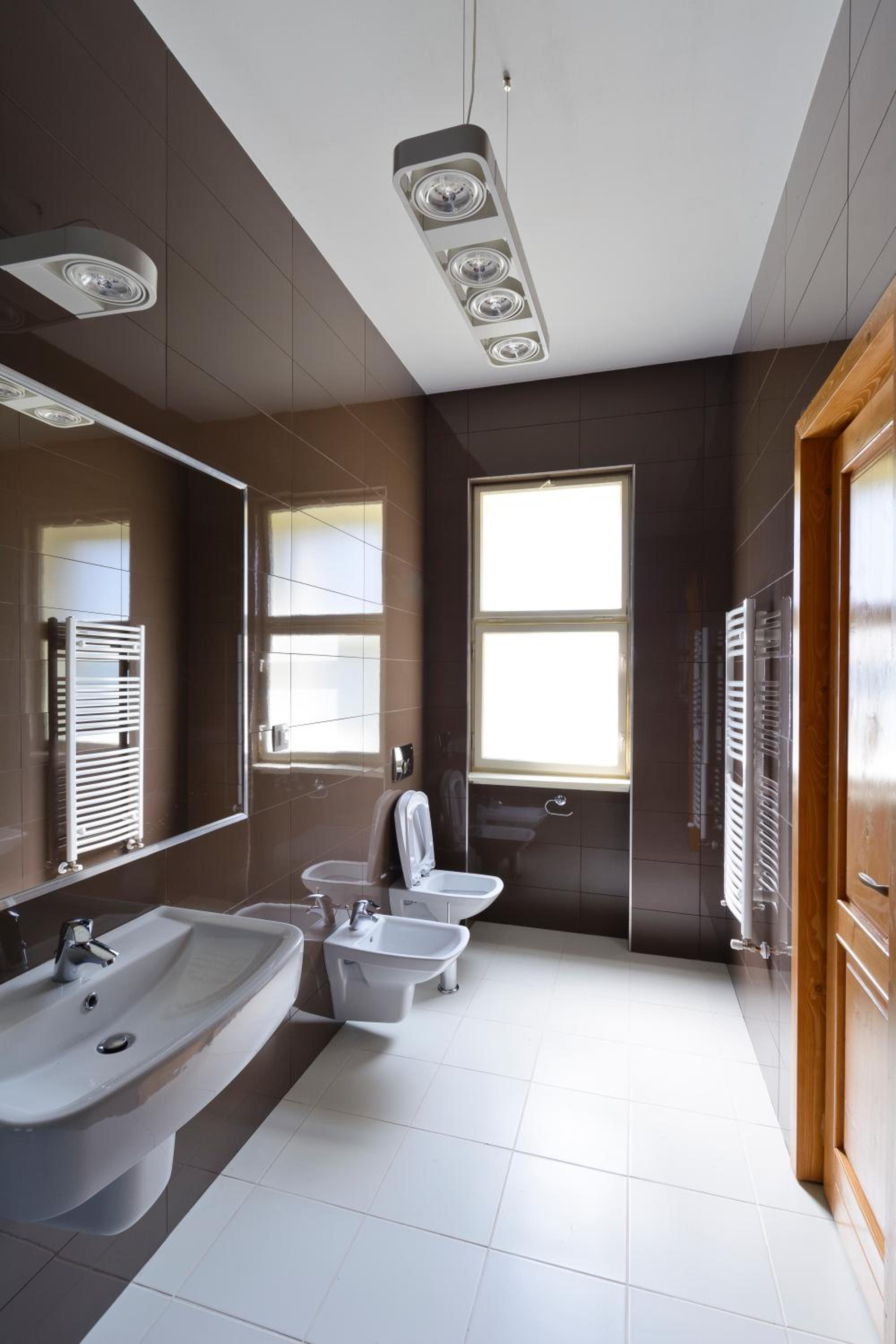 Double Room with Private Bathroom - Photo 14