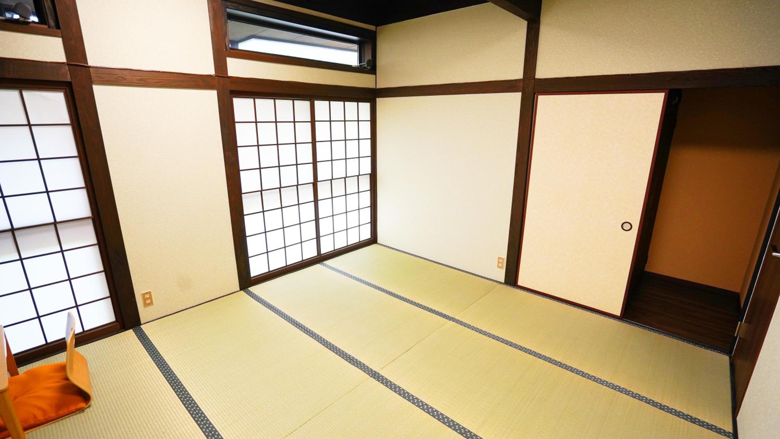 Double Room with Private Bathroom - Photo 4