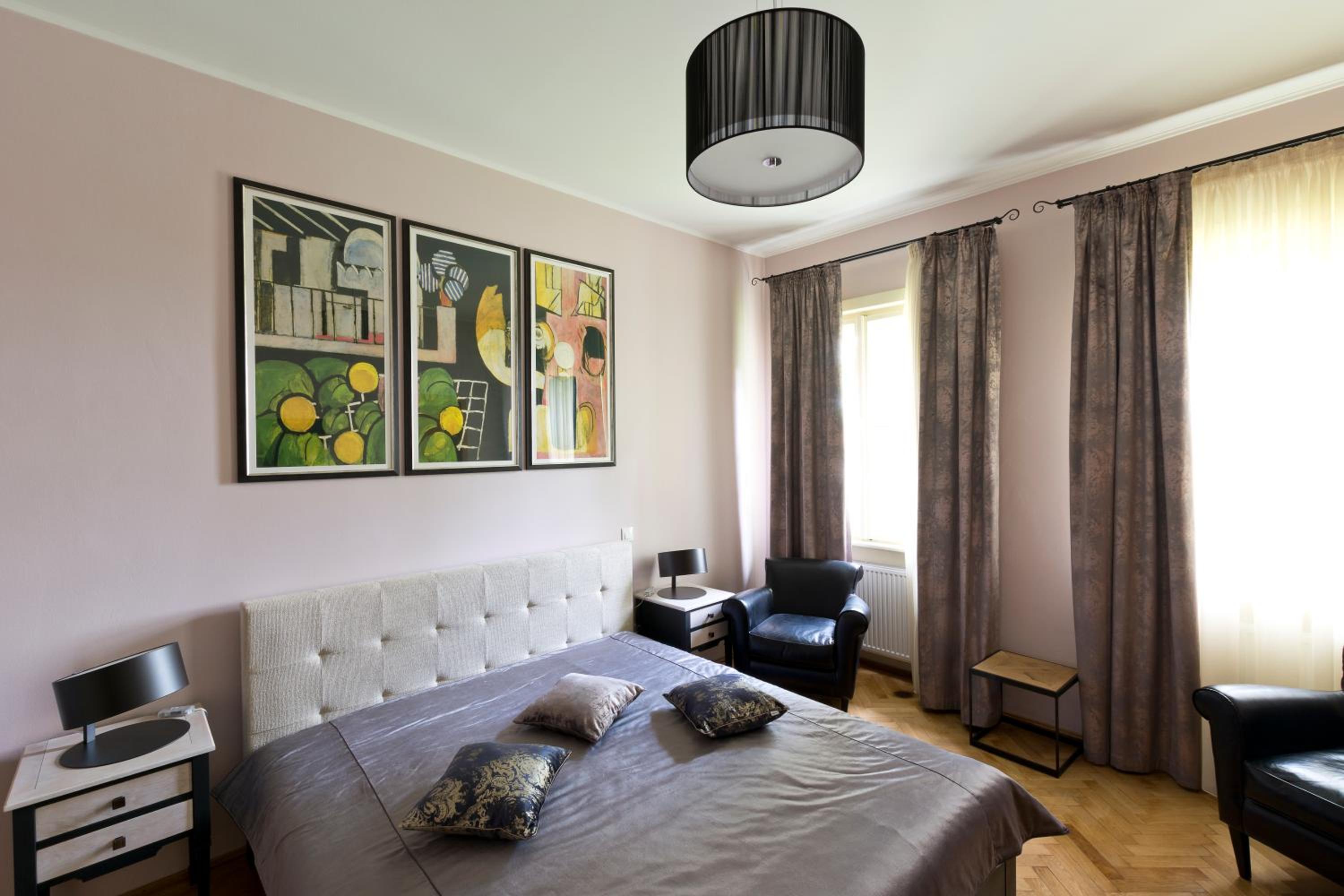 Double Room with Private Bathroom - Photo 18