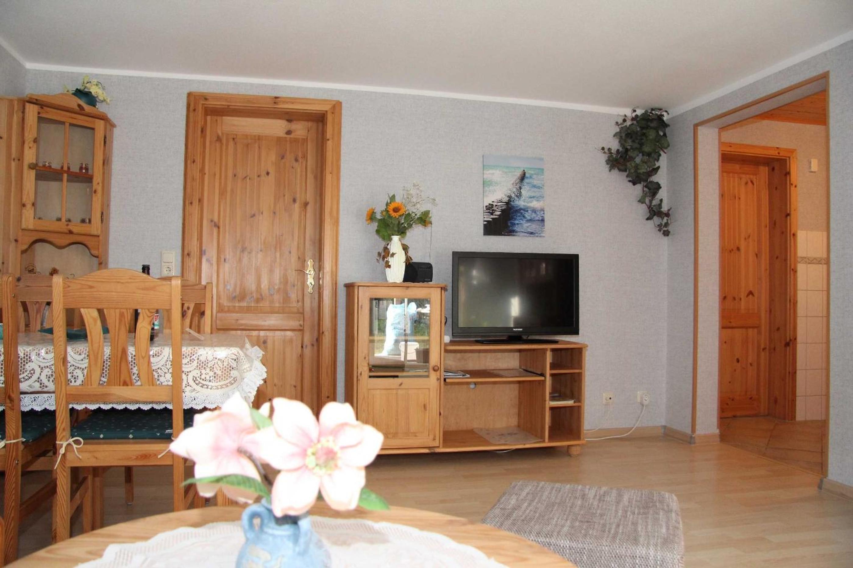One-Bedroom Apartment with Terrace photo 3