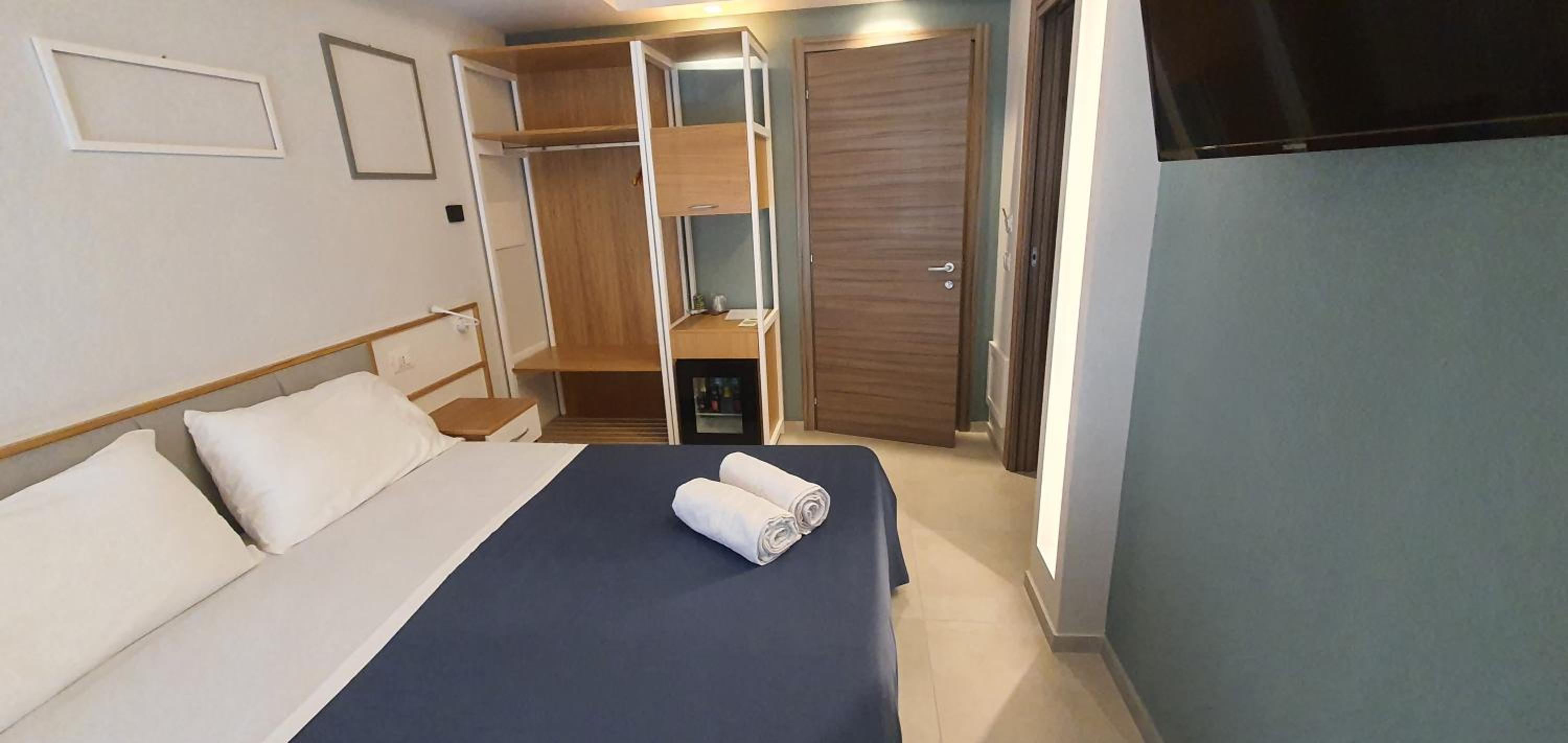 Double Room with Private Bathroom photo 3