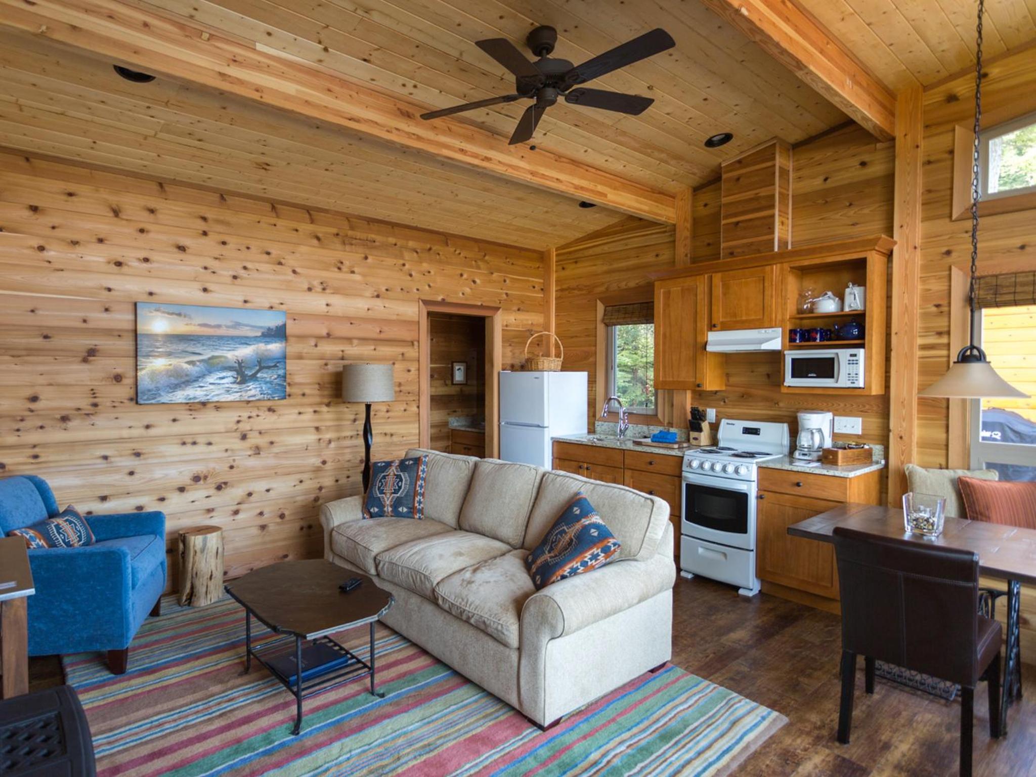 One-Bedroom Water Front Cabin photo 3