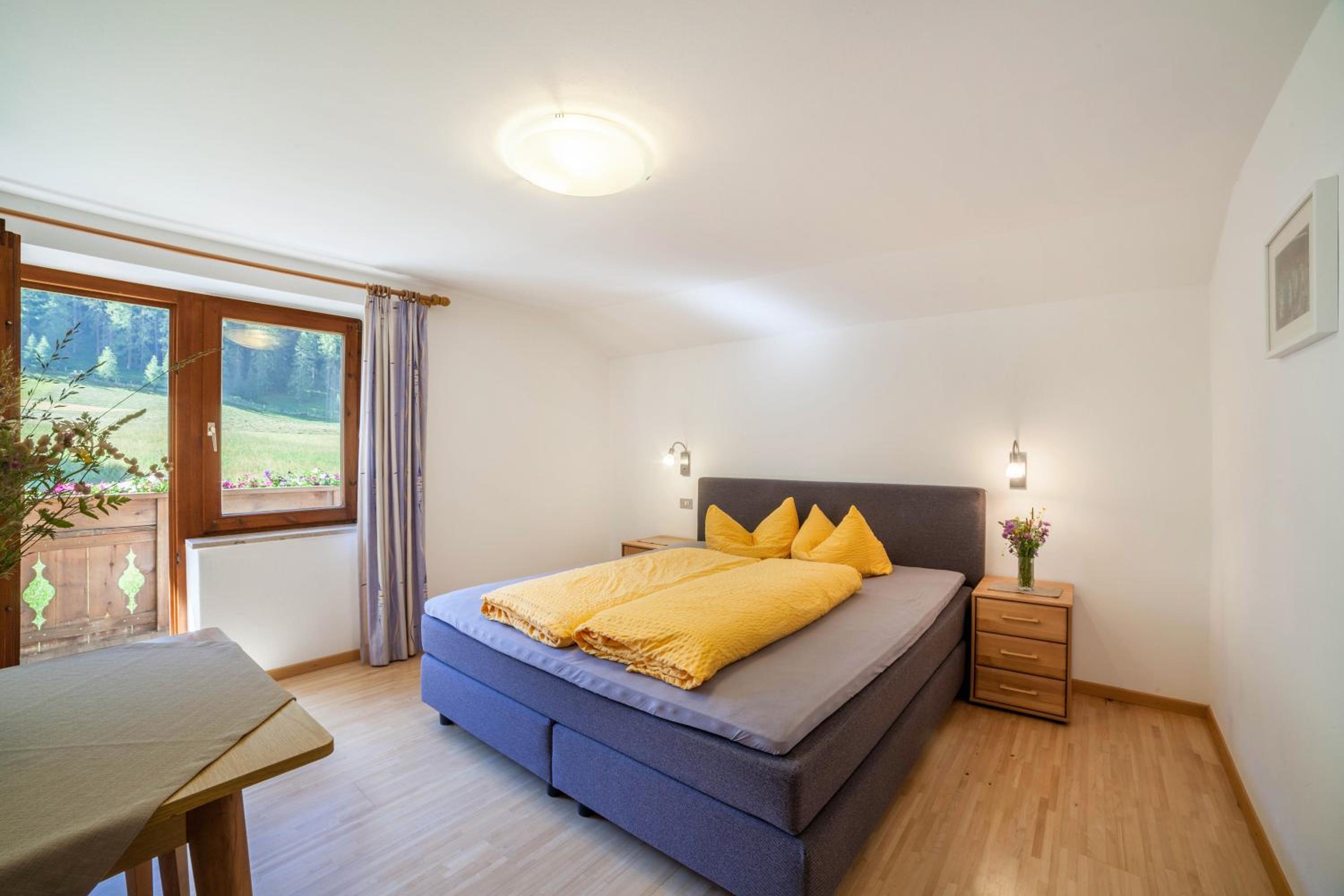 Two-Bedroom Deluxe Apartment with Garden View