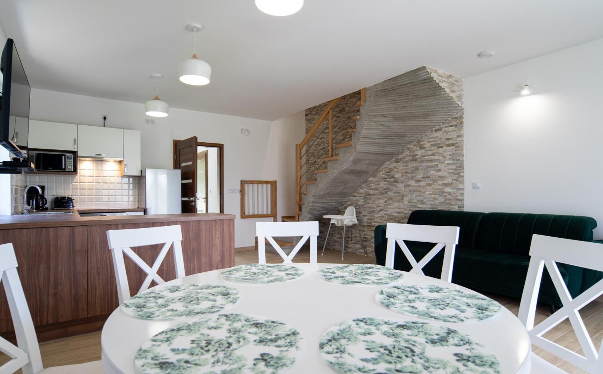 Three-Bedroom House photo 3