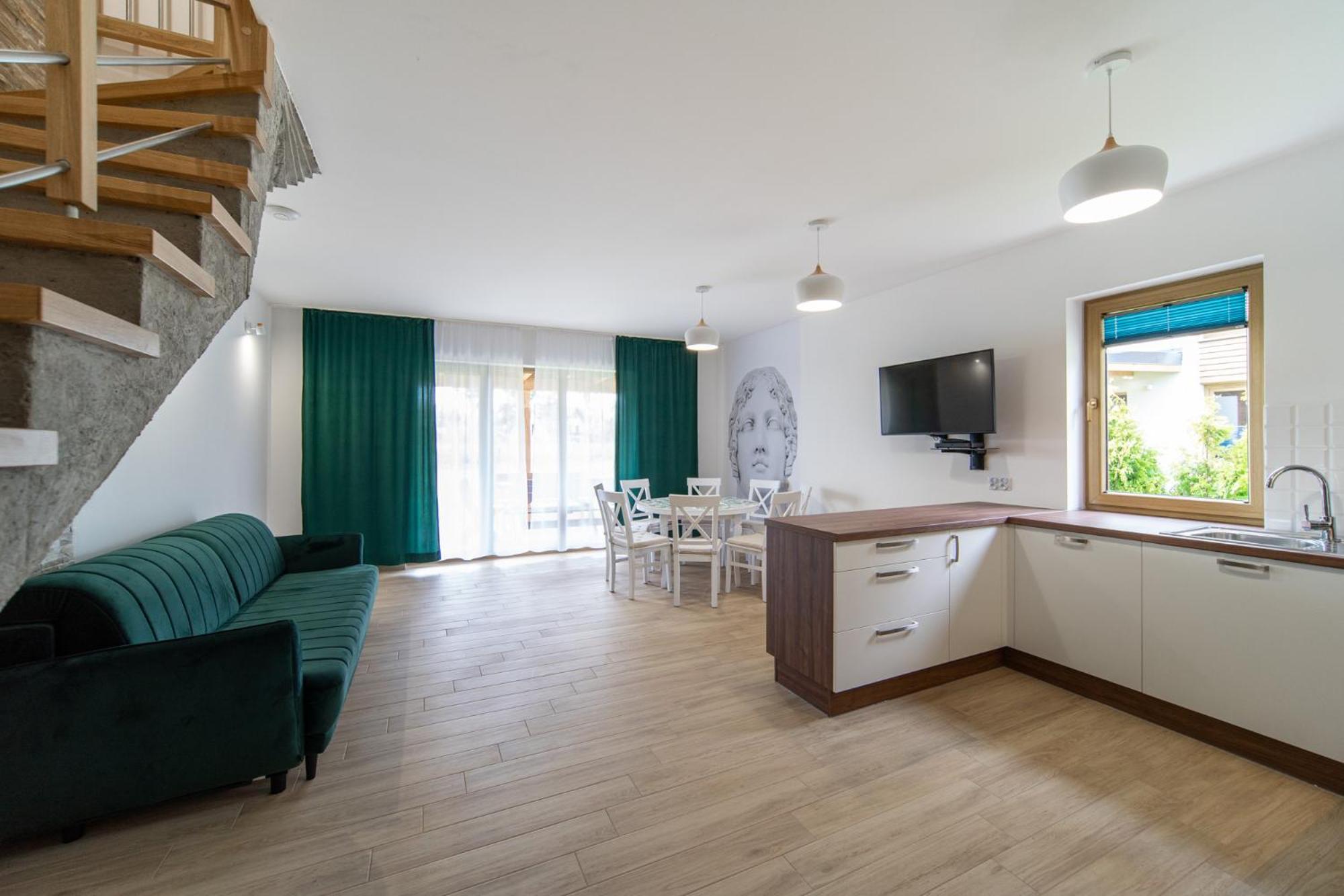 Three-Bedroom House photo 2