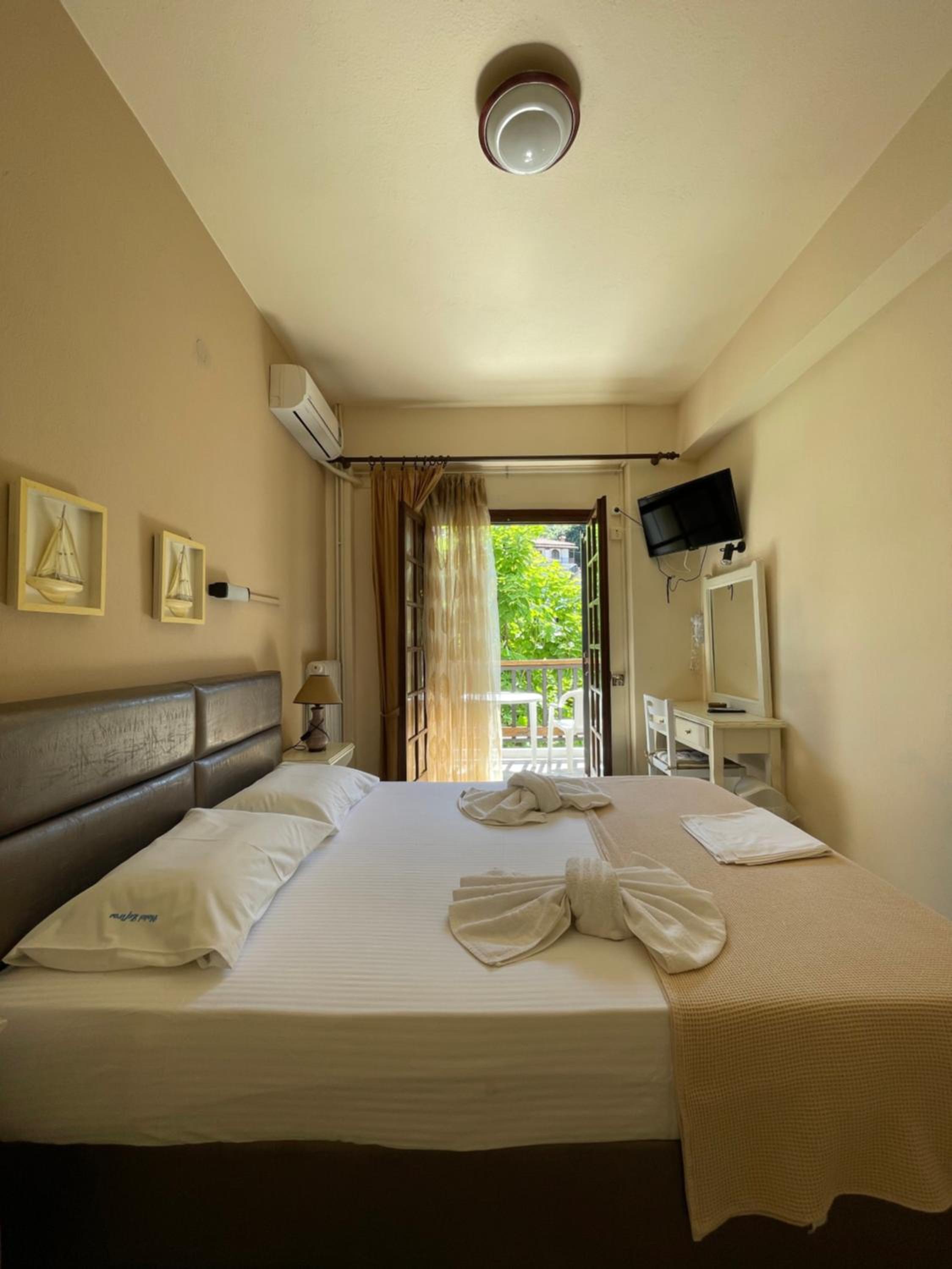Double Room with Mountain View