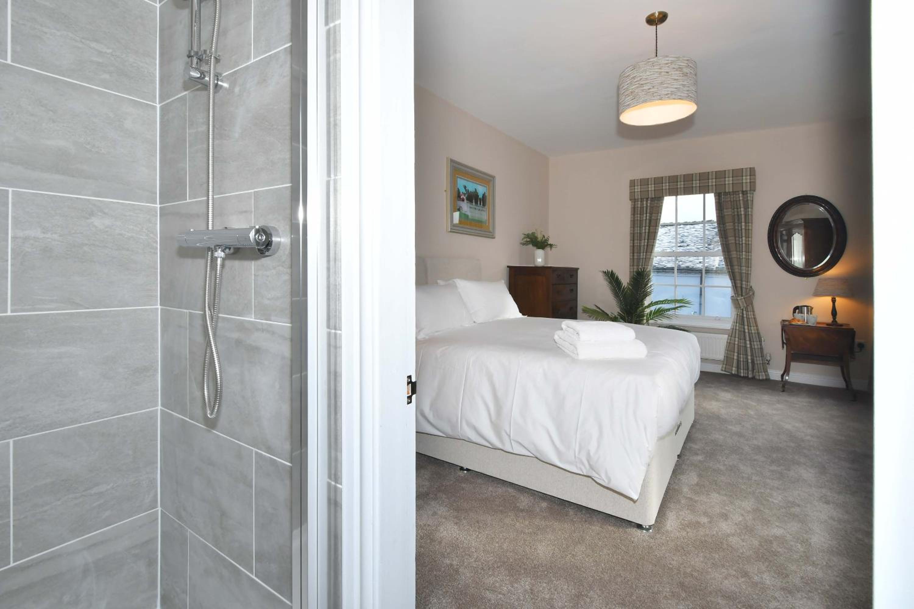 Deluxe King Room photo 3