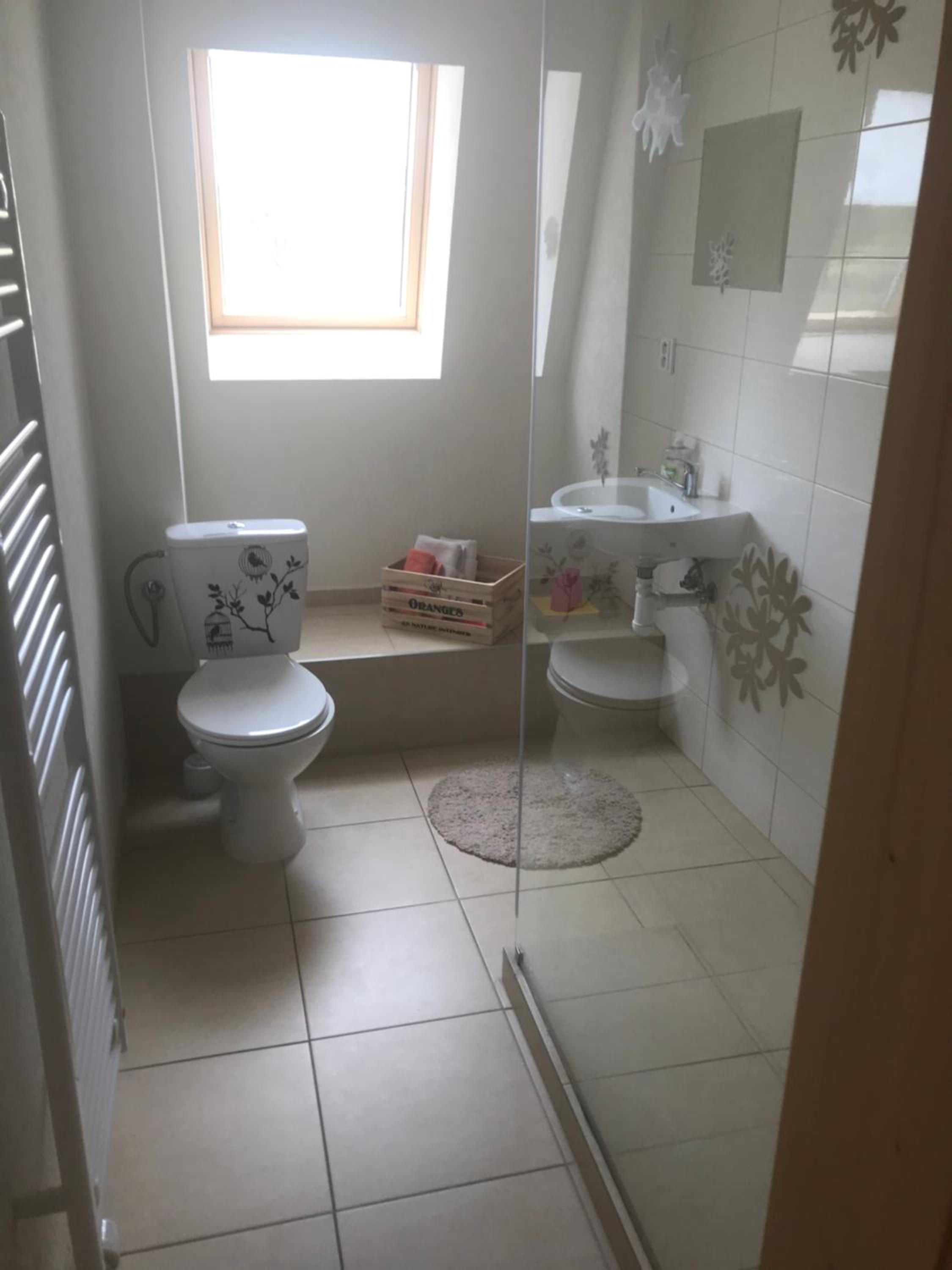 Standard Double Room - Photo 8