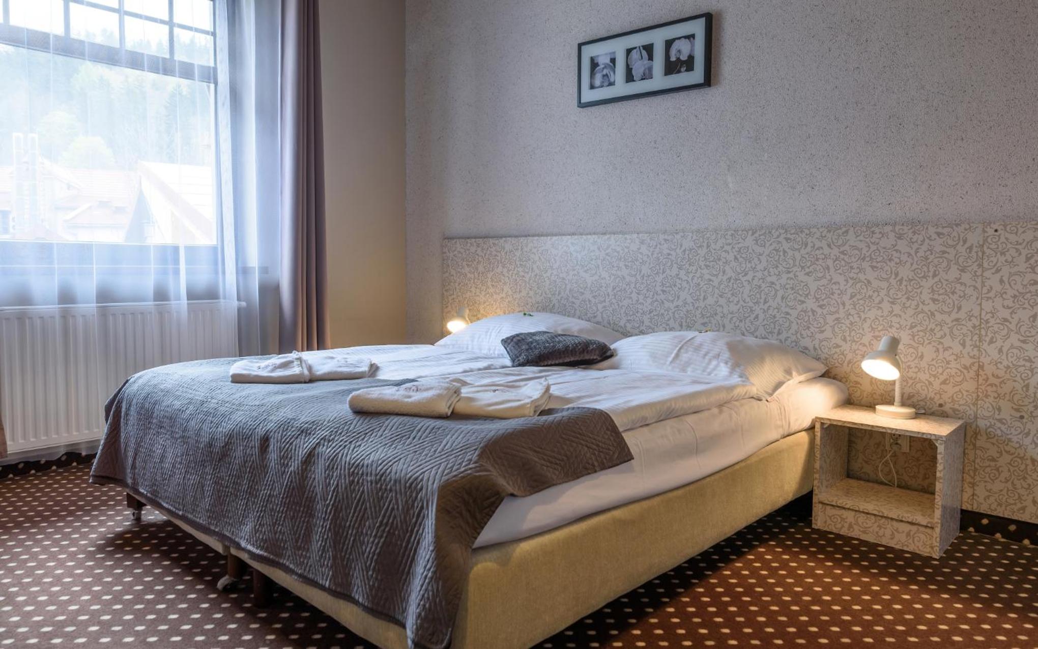 Double or Twin Room - Photo 2