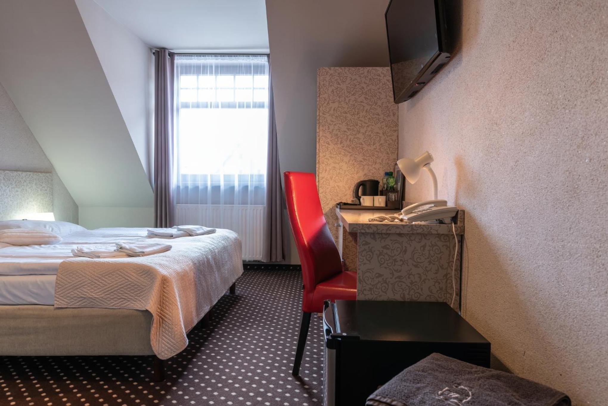 Double or Twin Room - Photo 1