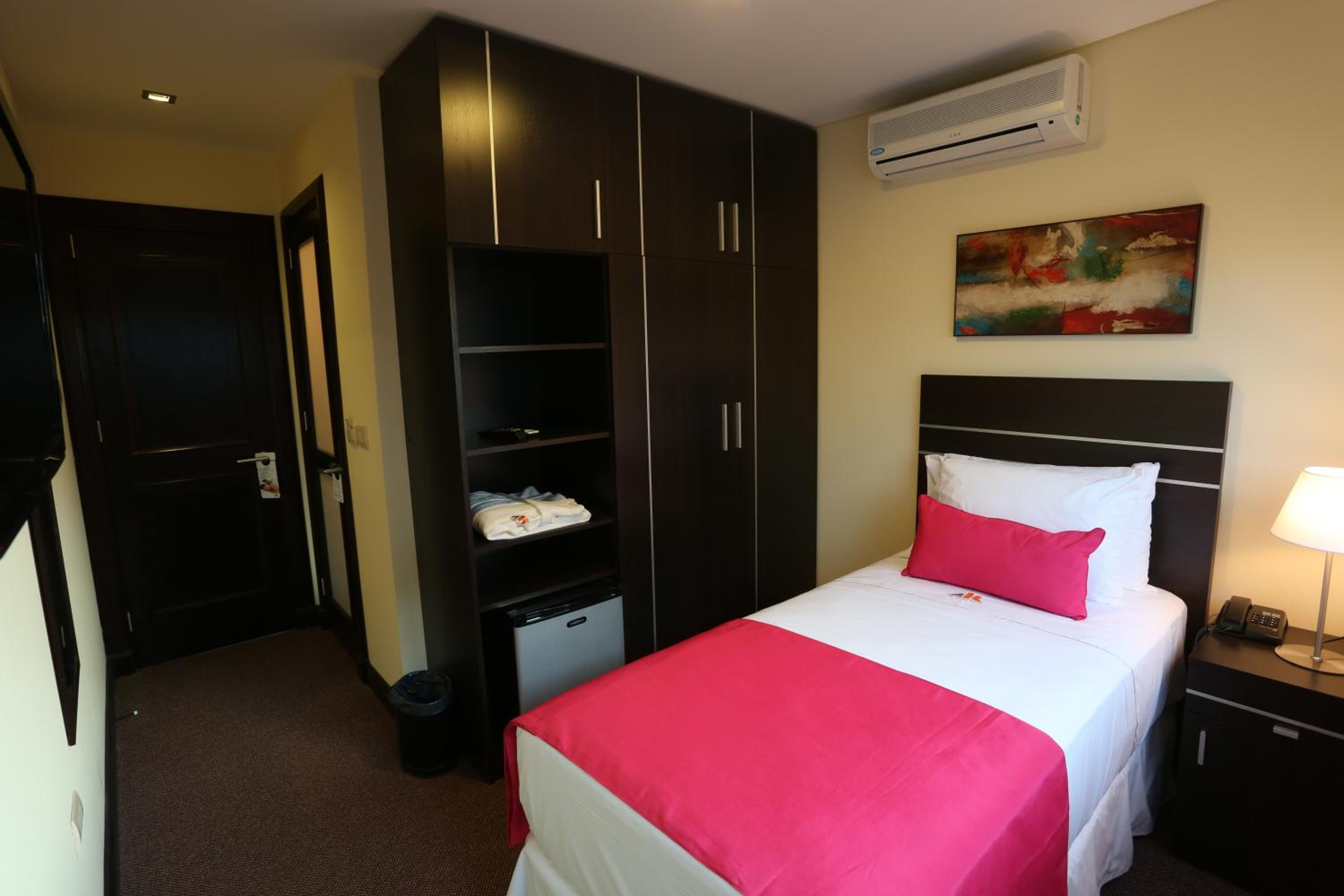 Single Room photo 1