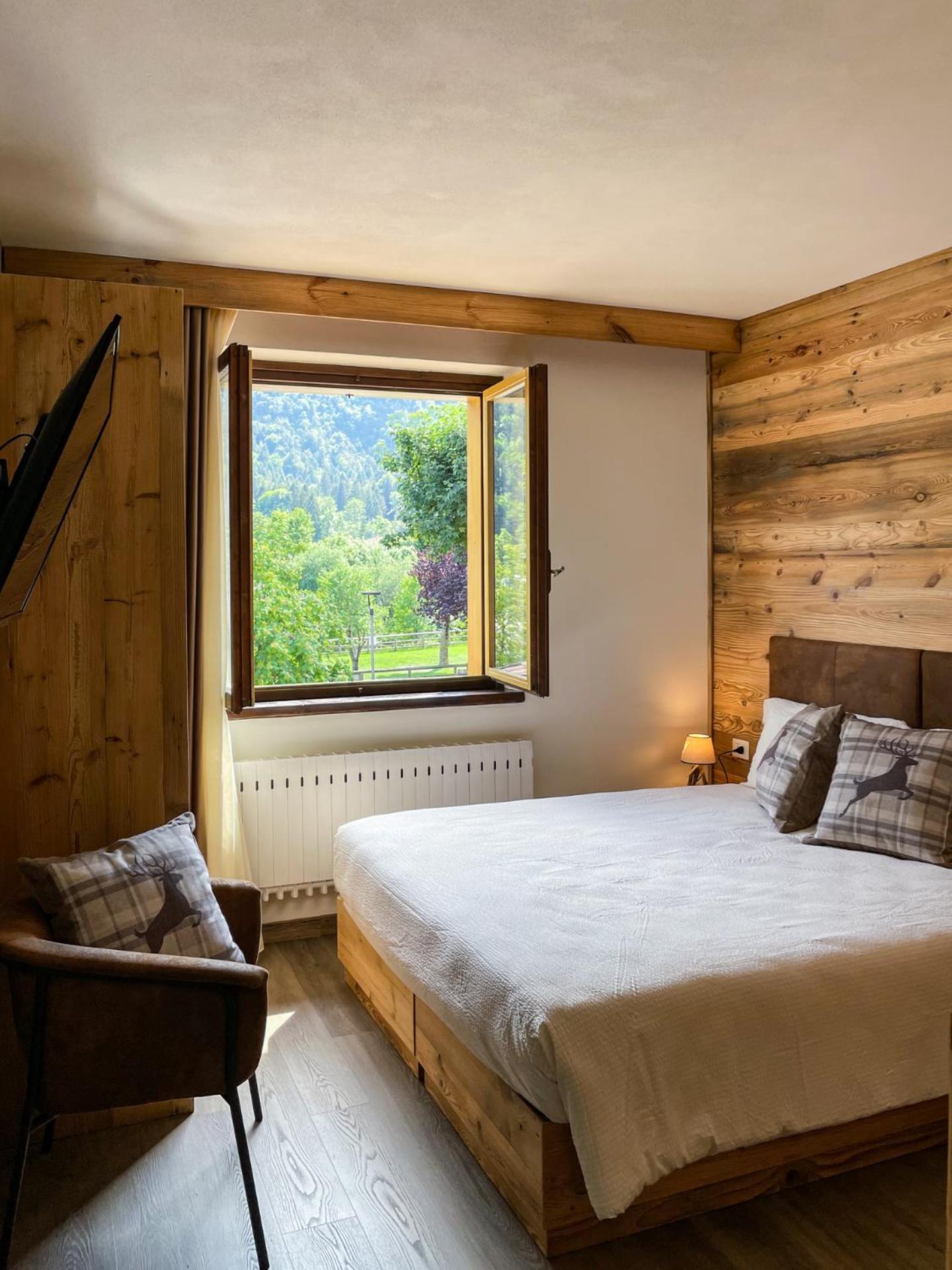 Double Room with Lake View photo 3