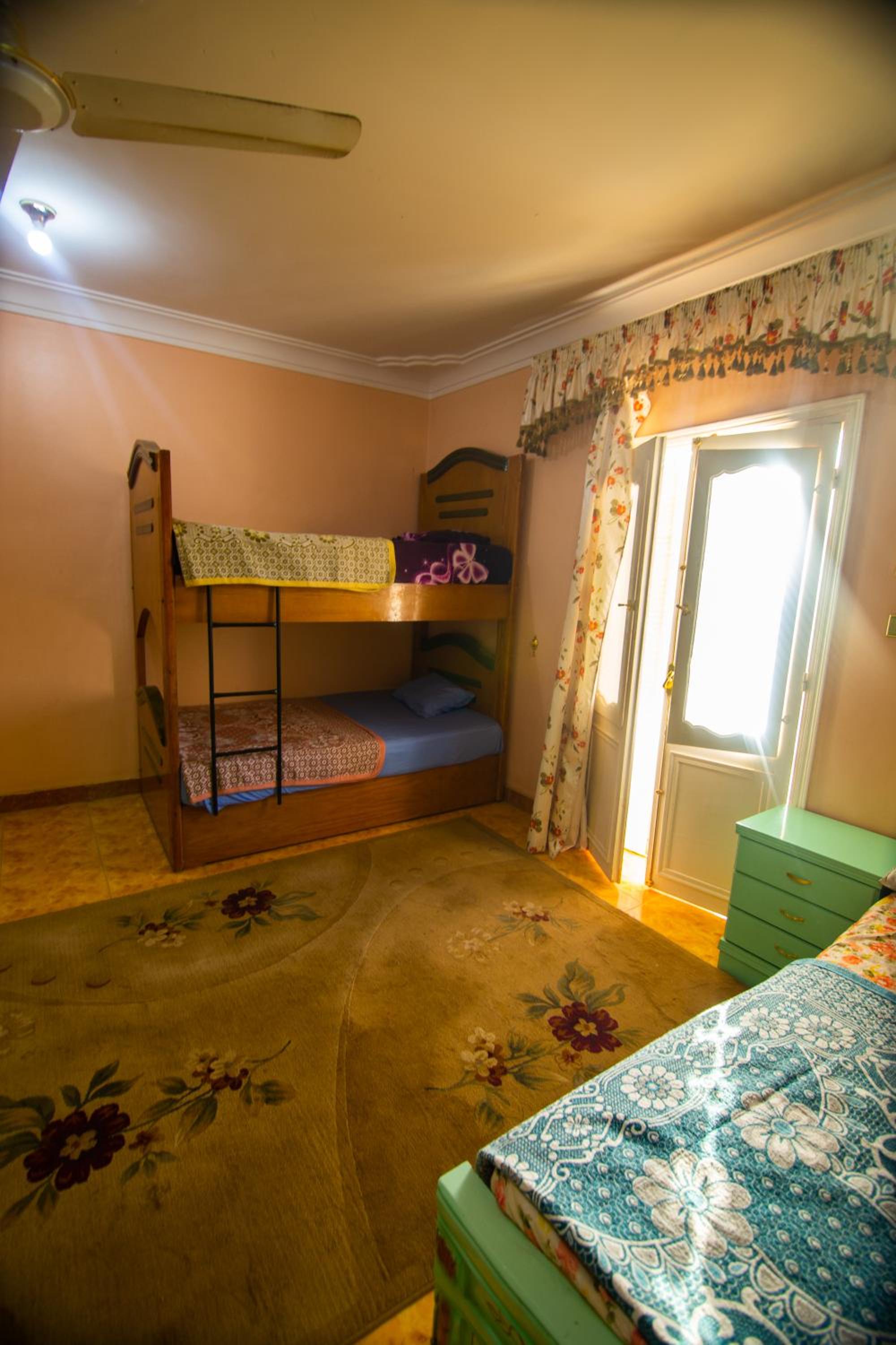 Quadruple Room with Balcony - Photo 2