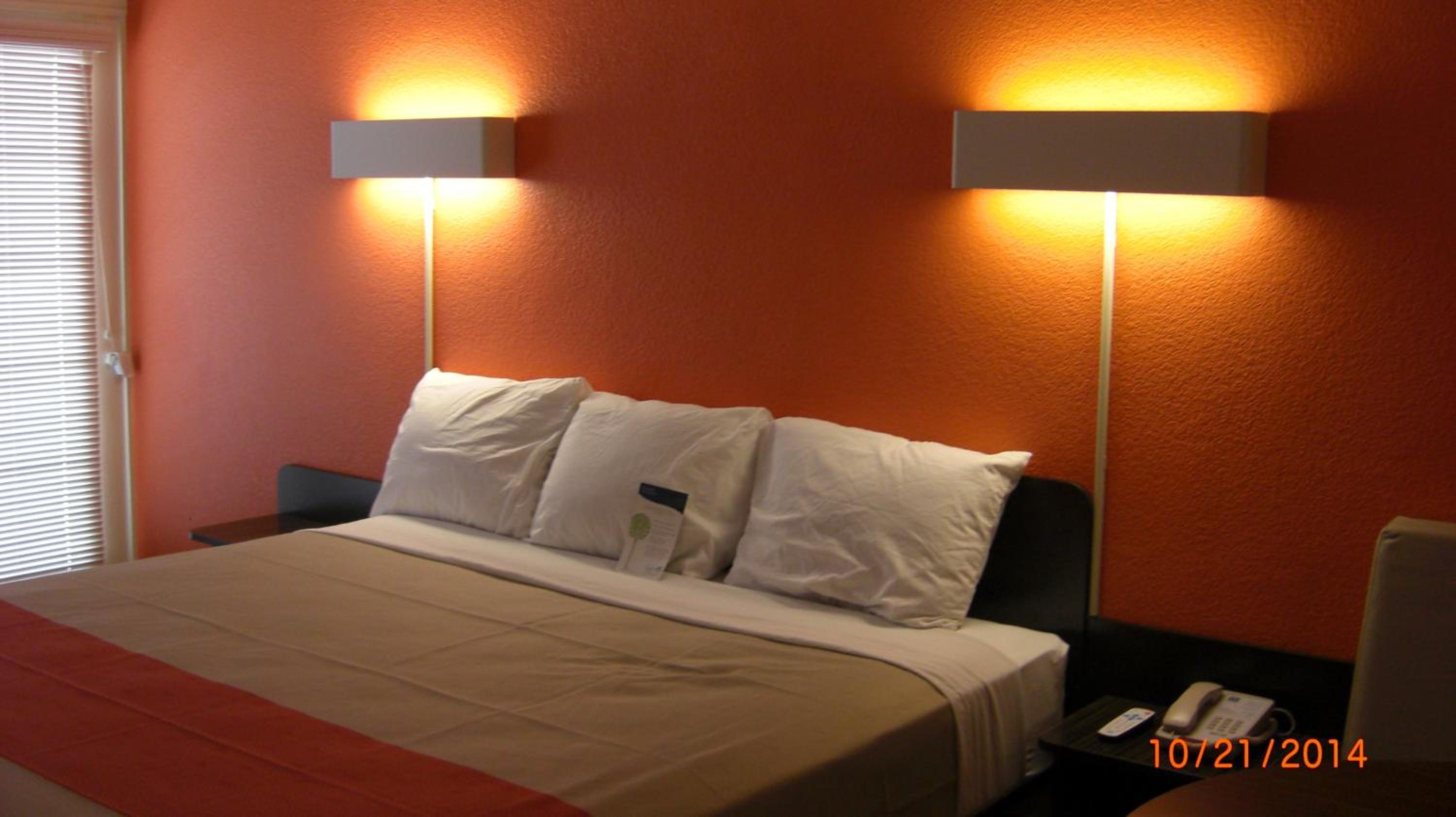 King Room - Mobility Access/Non-Smoking