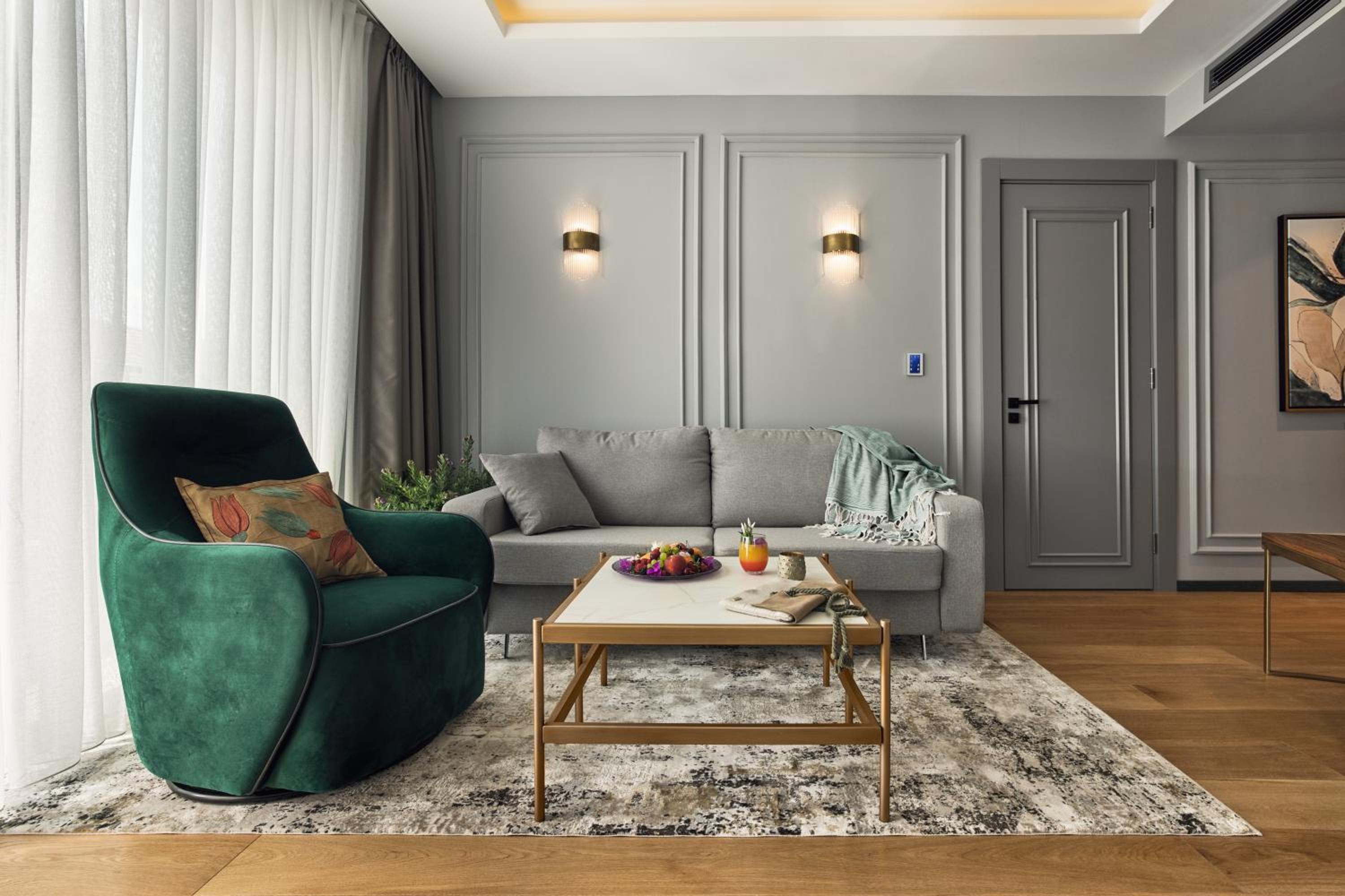 Suite with Garden View - Photo 2