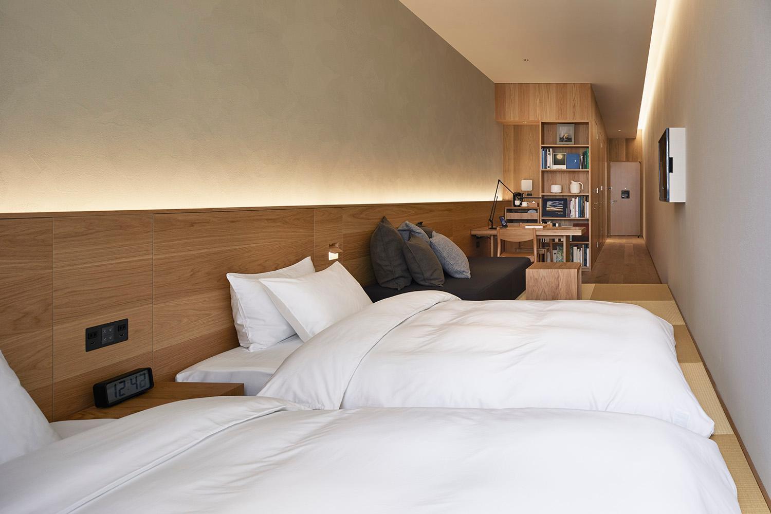 Deluxe Twin Room - Type E - Non Smoking photo 2