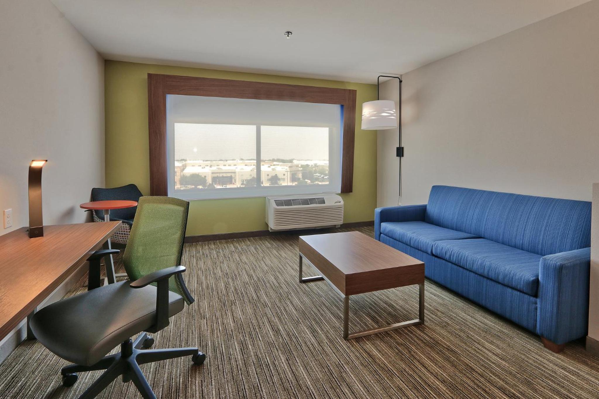 King Suite - Photo 3