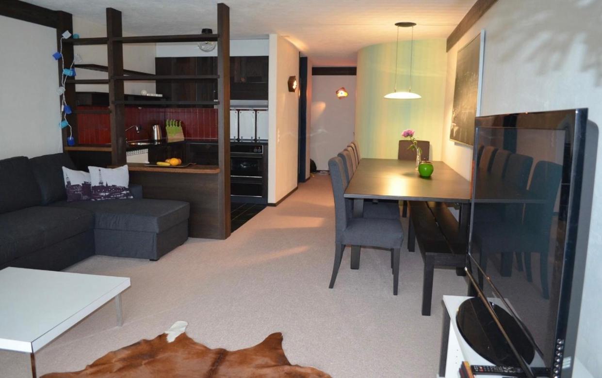 One-Bedroom Apartment - Photo 39