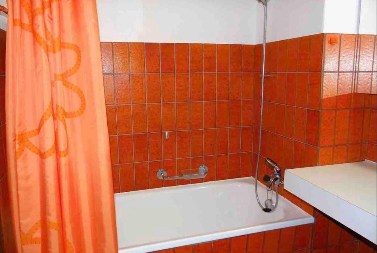 One-Bedroom Apartment - Photo 37