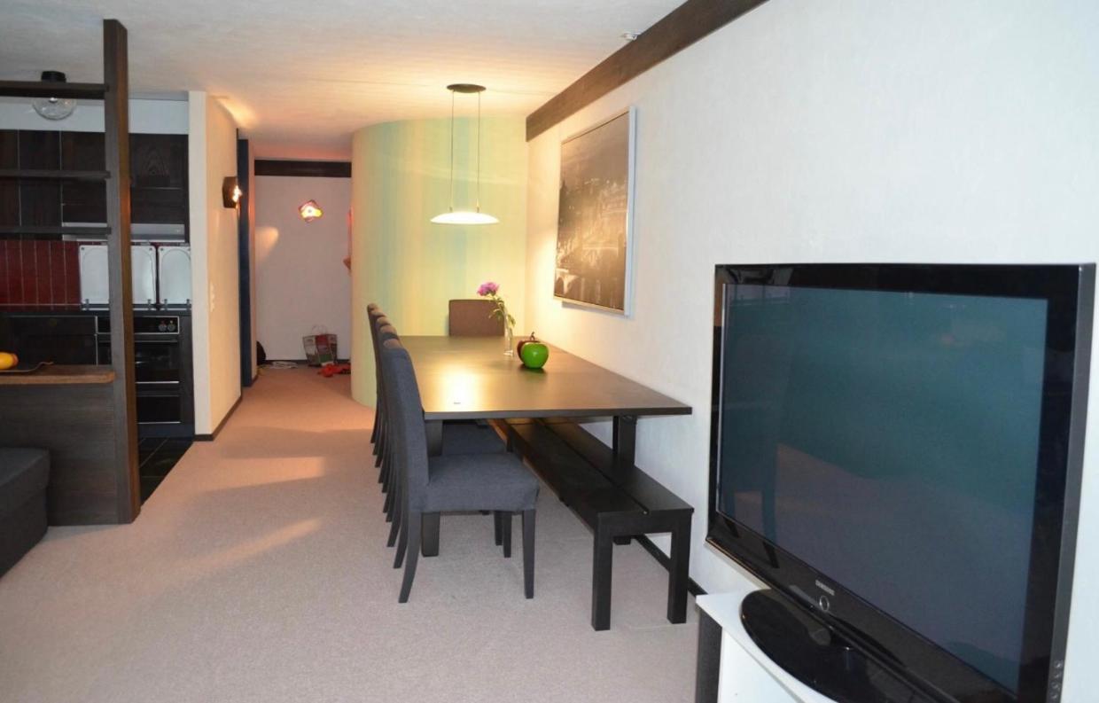One-Bedroom Apartment - Photo 10