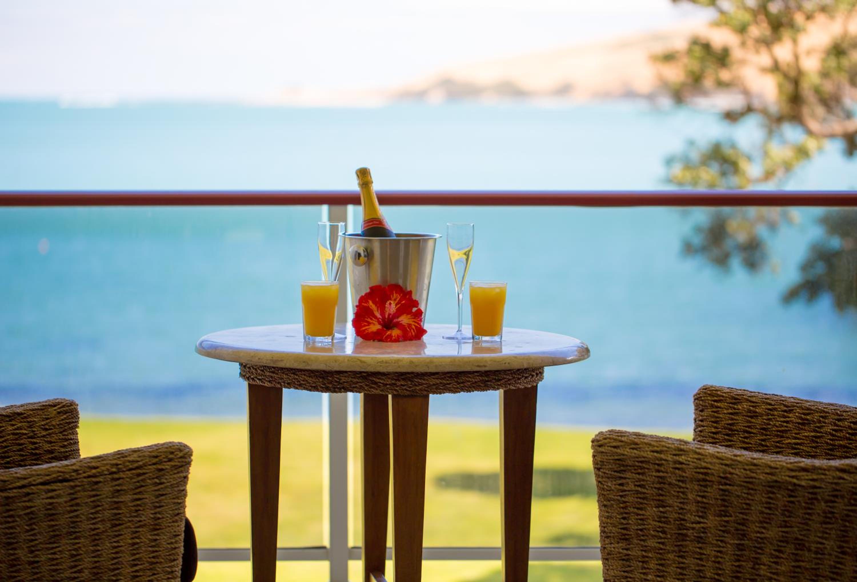 Superior Beachfront King - Photo 8