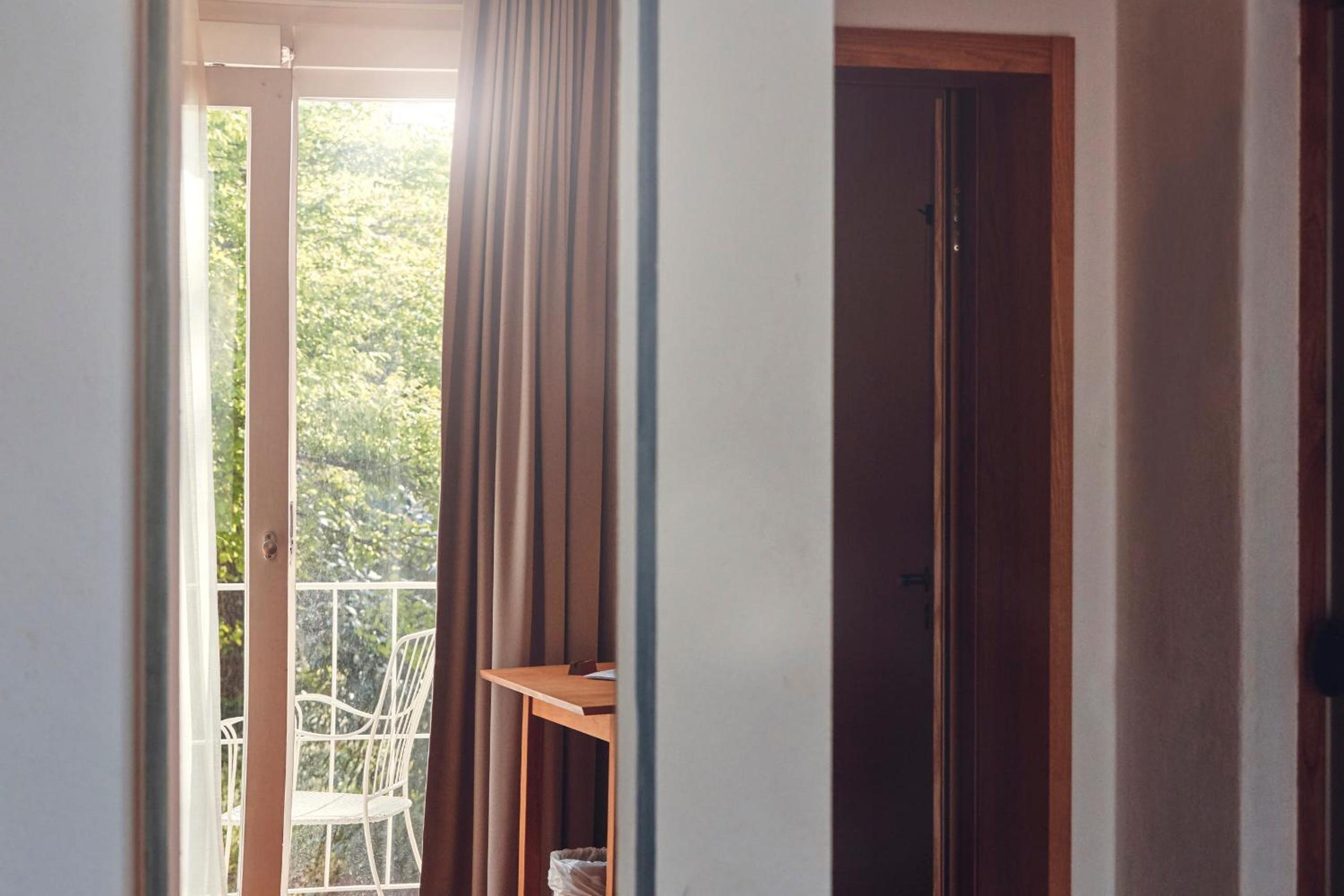 Double Room - Photo 8
