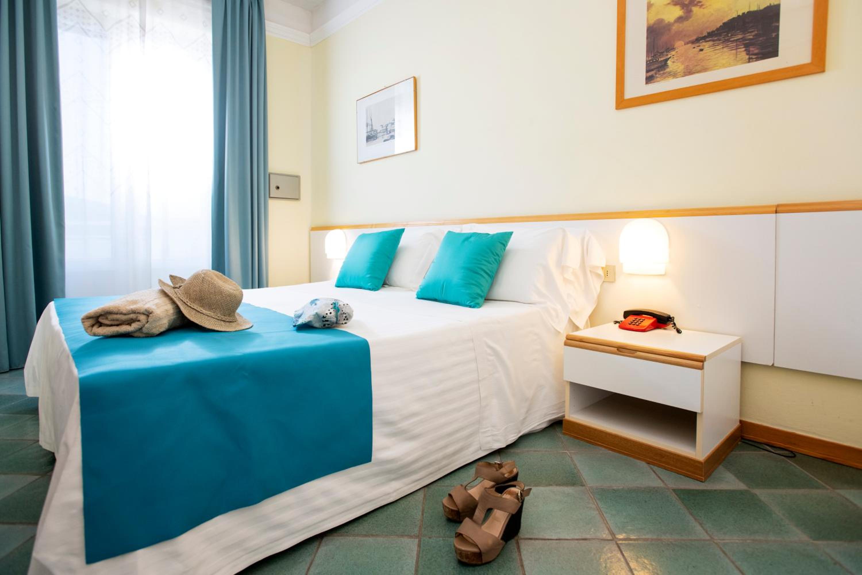 Economy Double Room photo 3