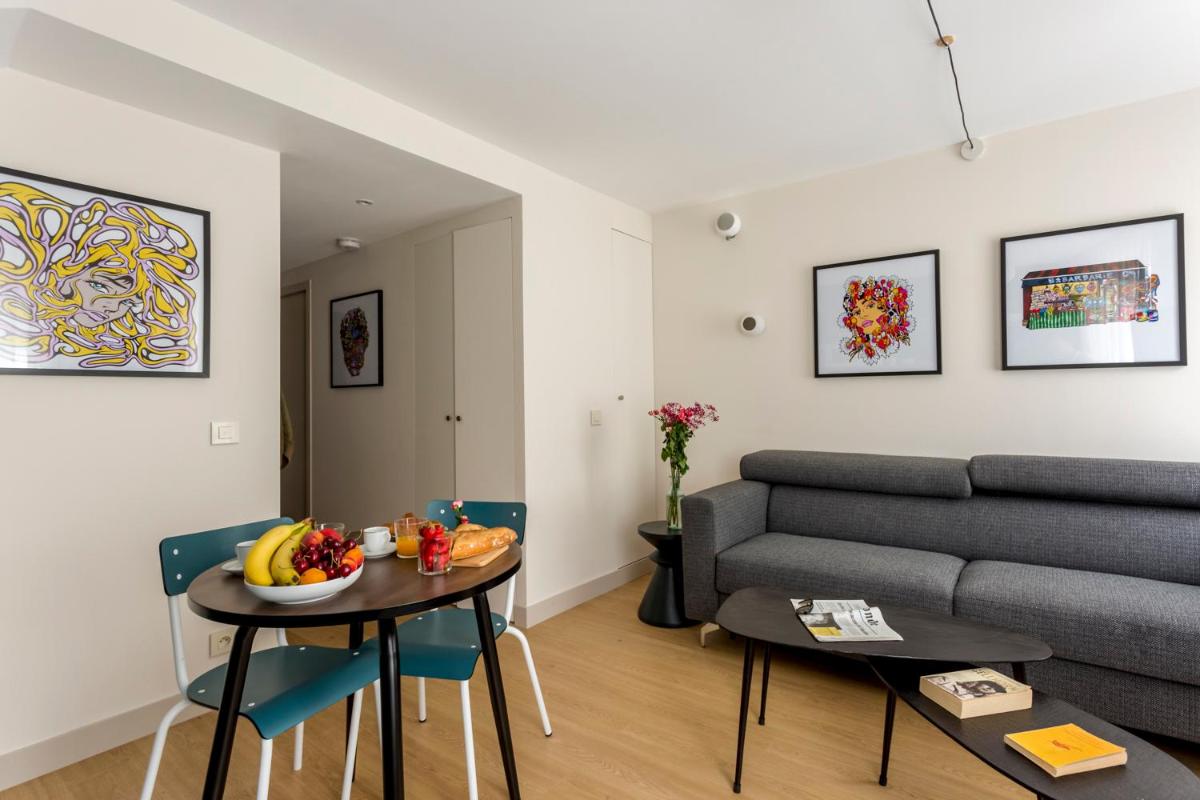 One-Bedroom Apartment