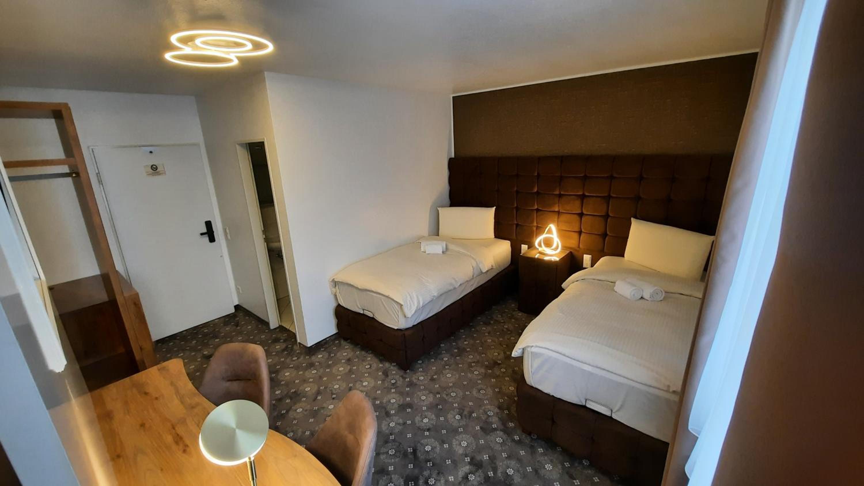 Deluxe Twin Room photo 1