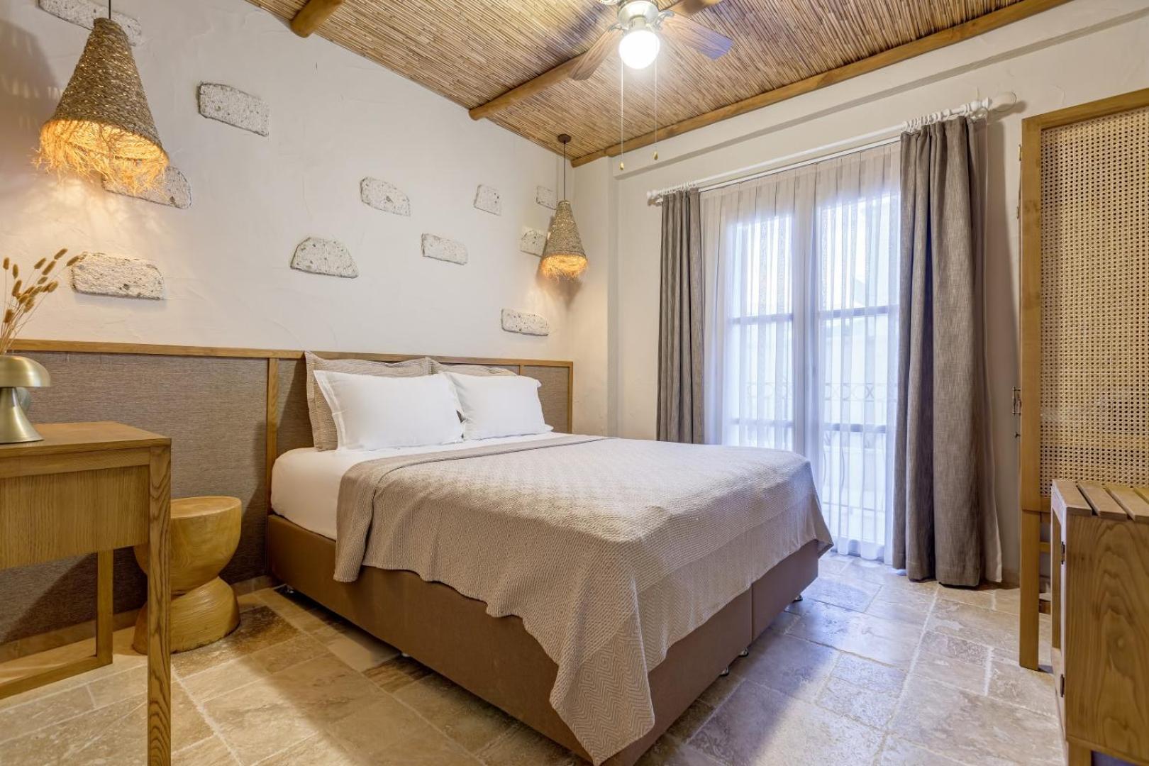 Standard Double Room - Photo 7