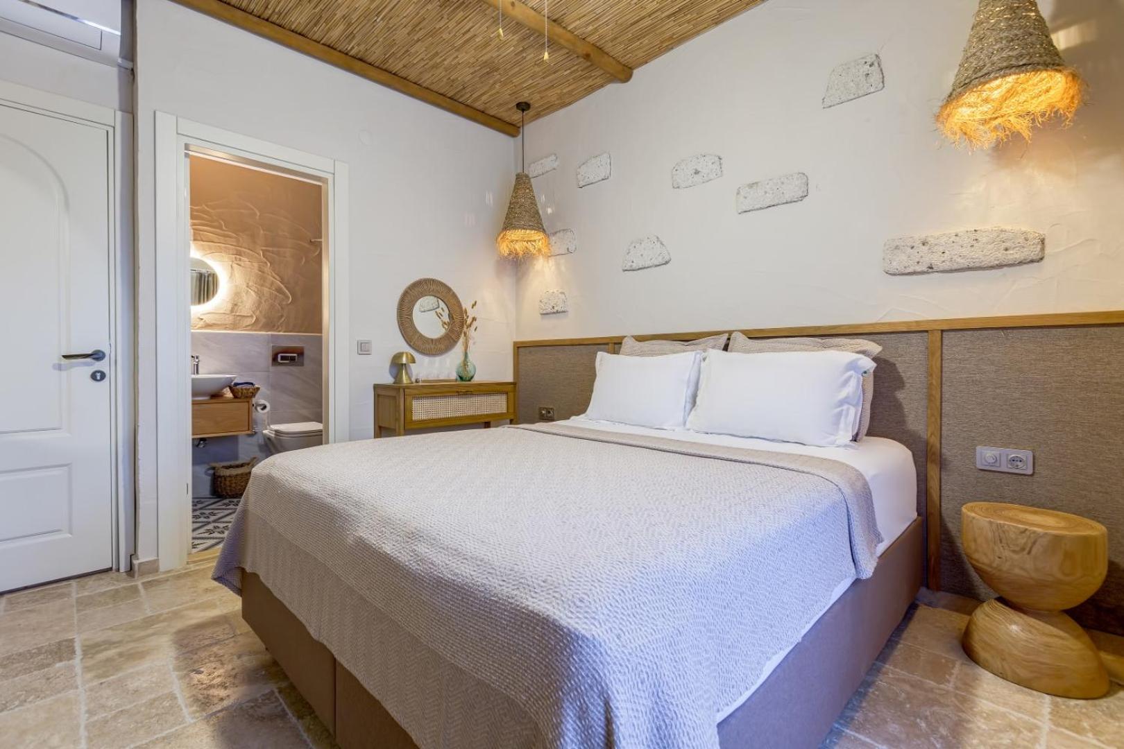 Standard Double Room - Photo 2