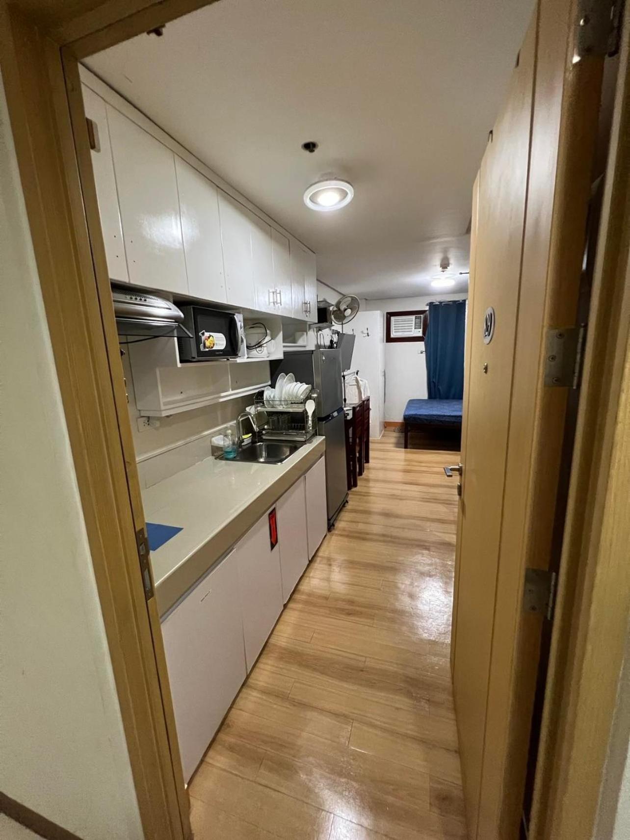 Studio Apartment - Photo 28