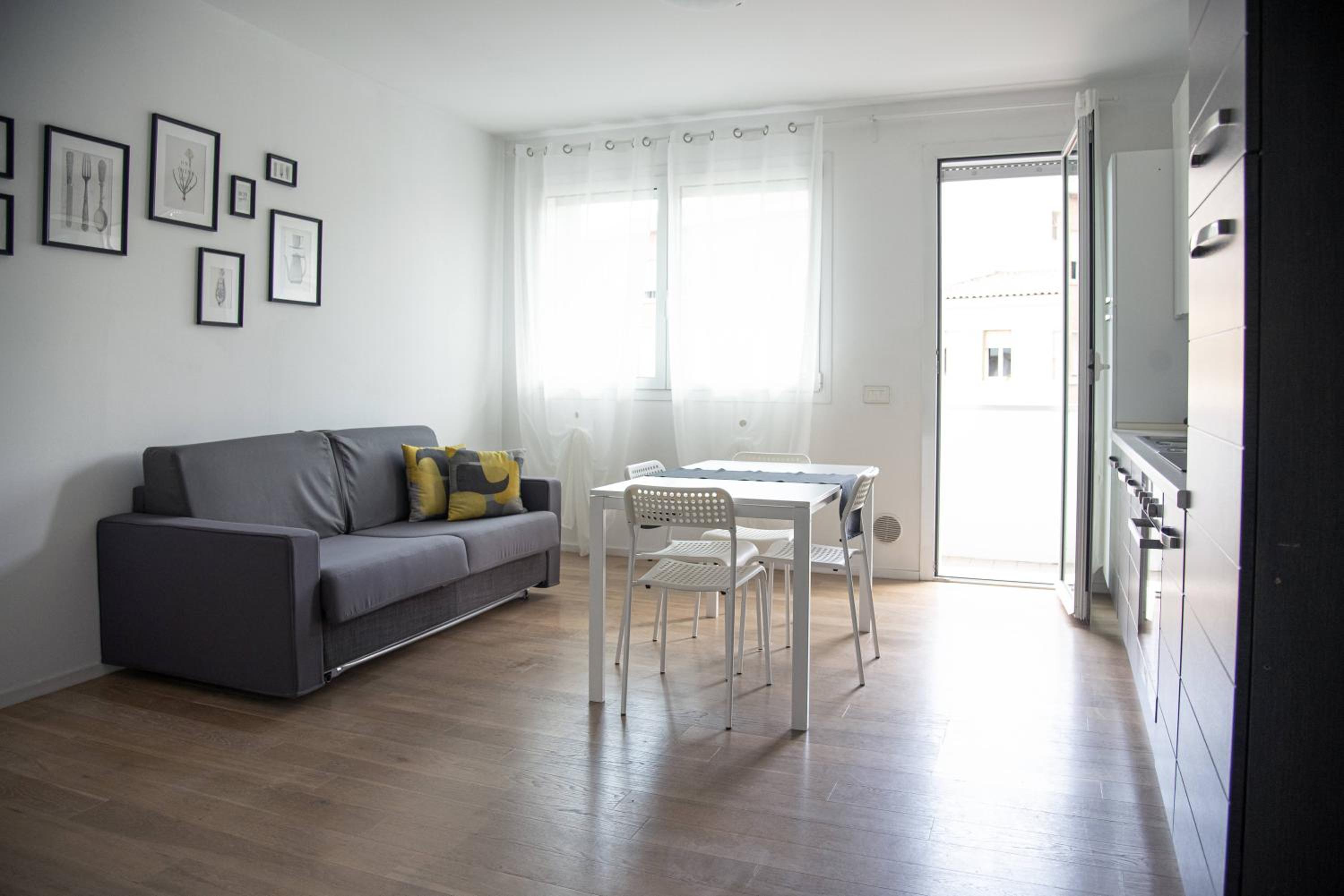 Apartment with Balcony