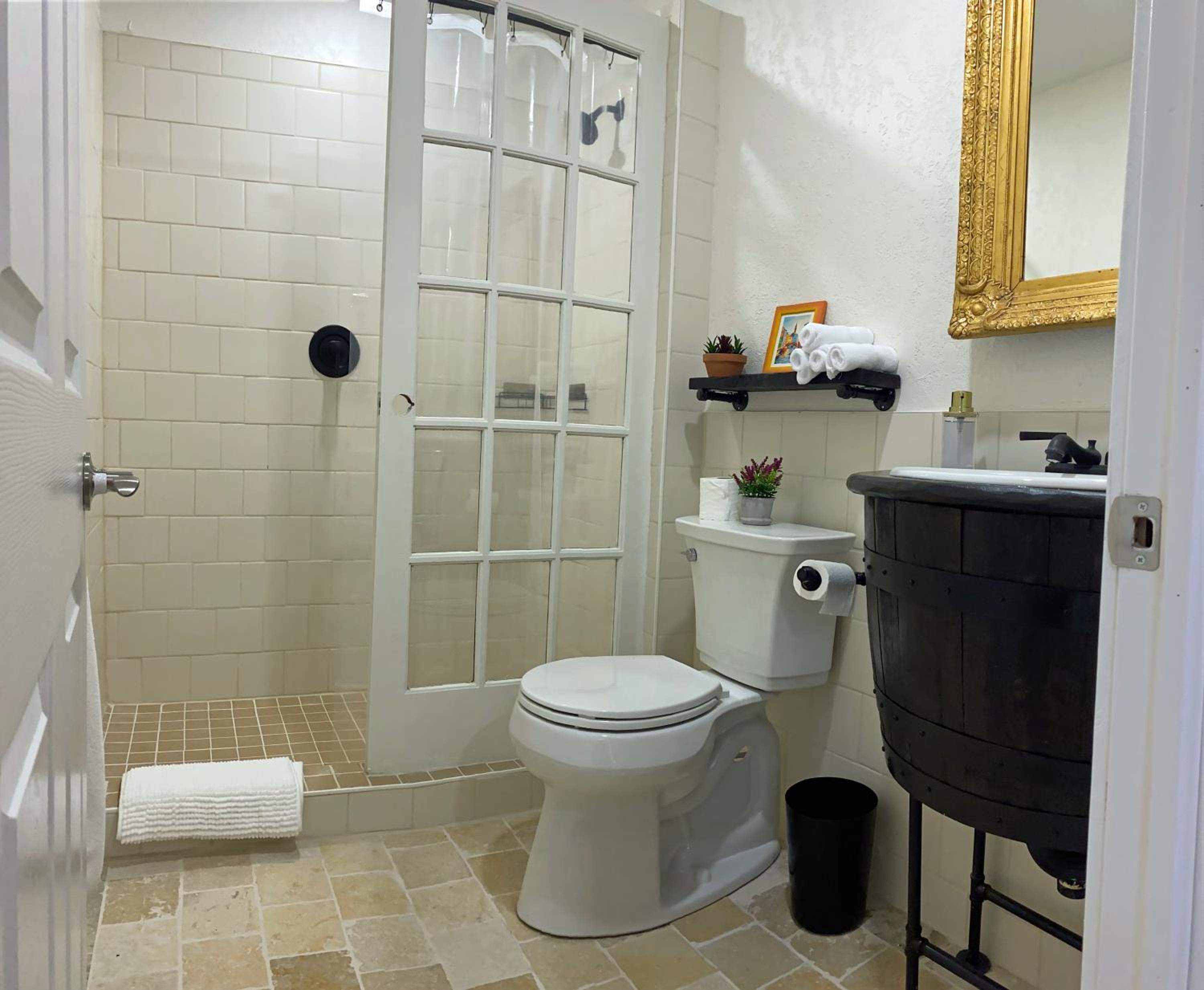 King Room with Balcony photo 2