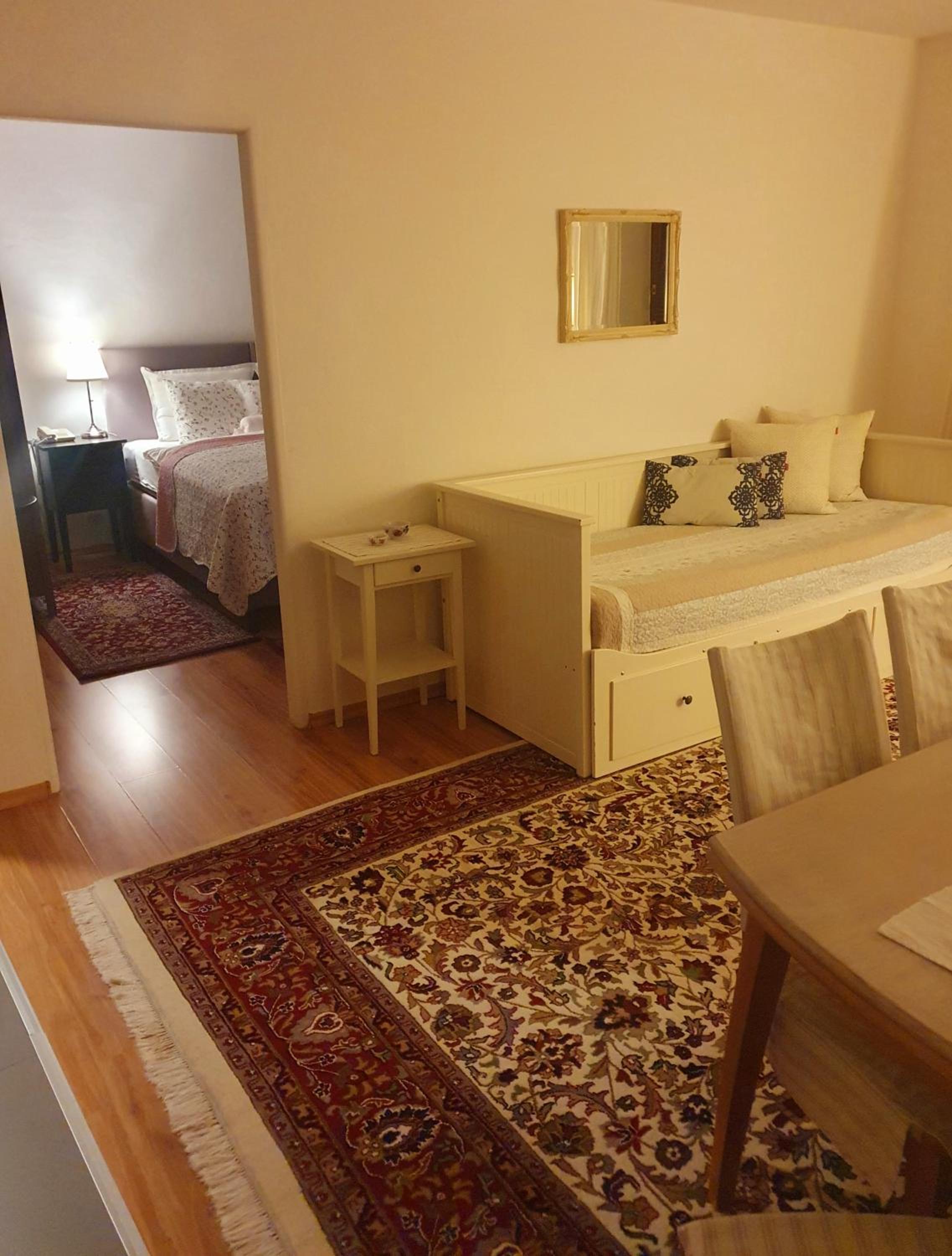 One-Bedroom Apartment photo 2