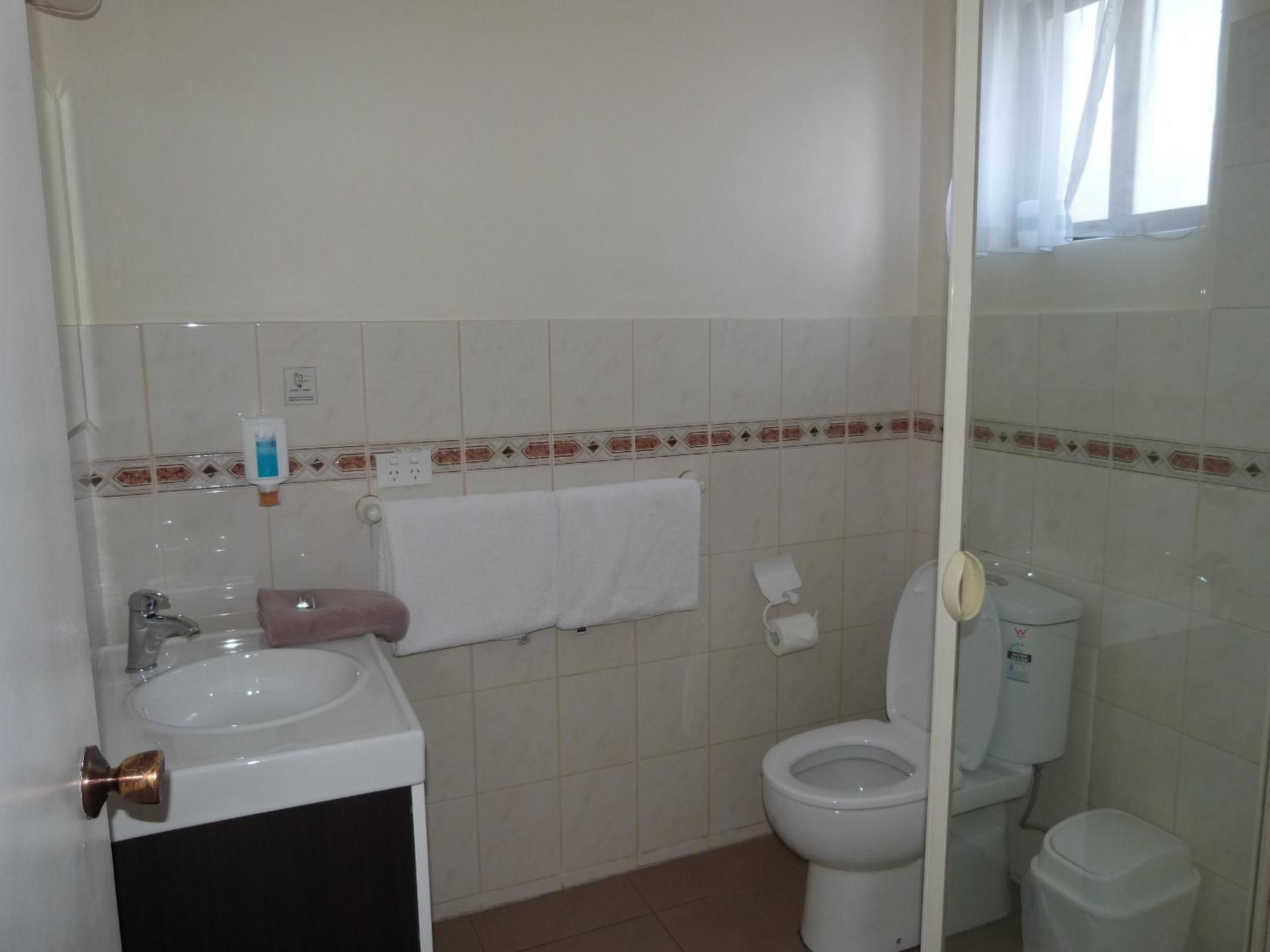 Queen Room - Photo 3