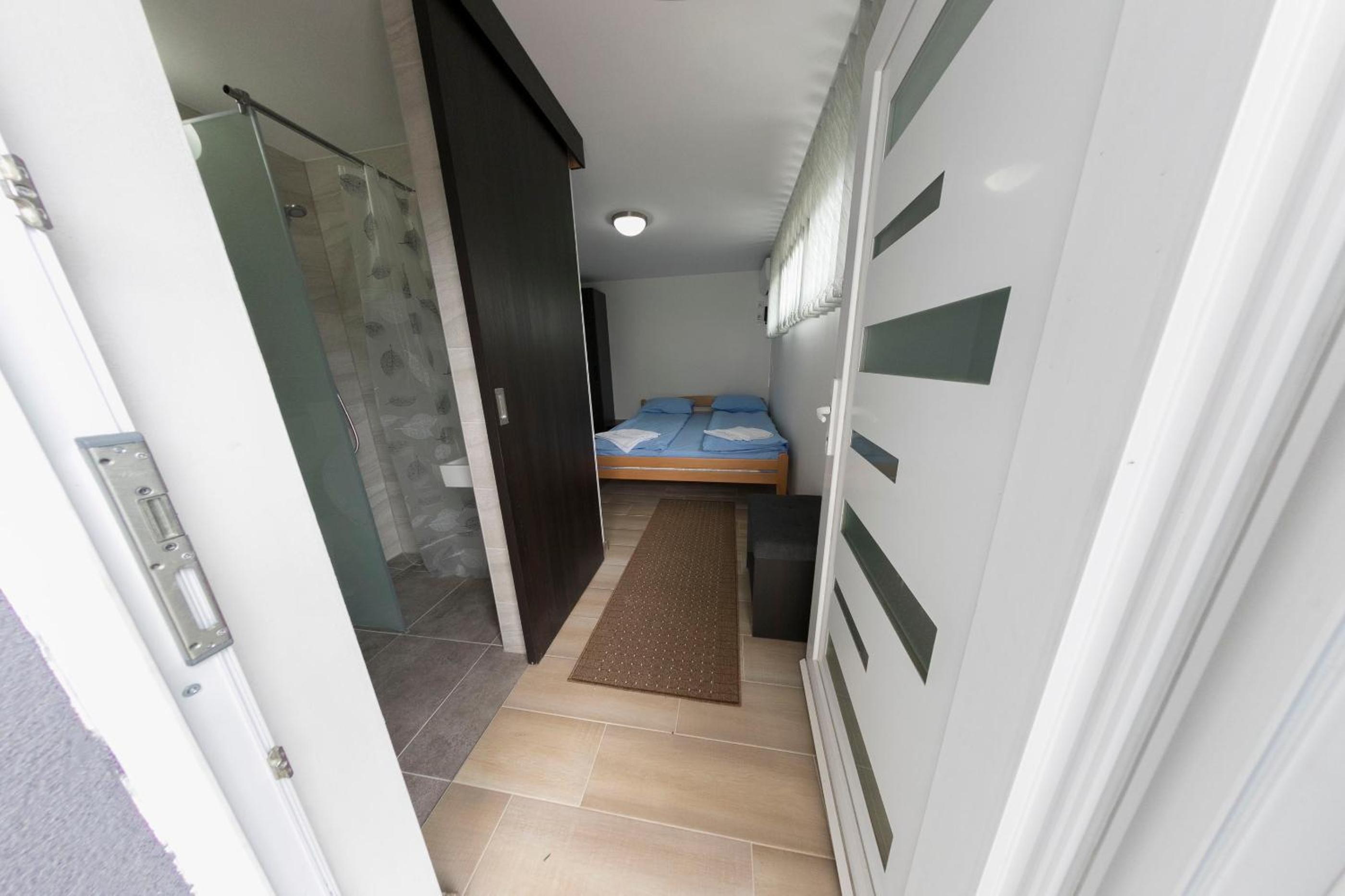 Standard Double or Twin Room photo 3