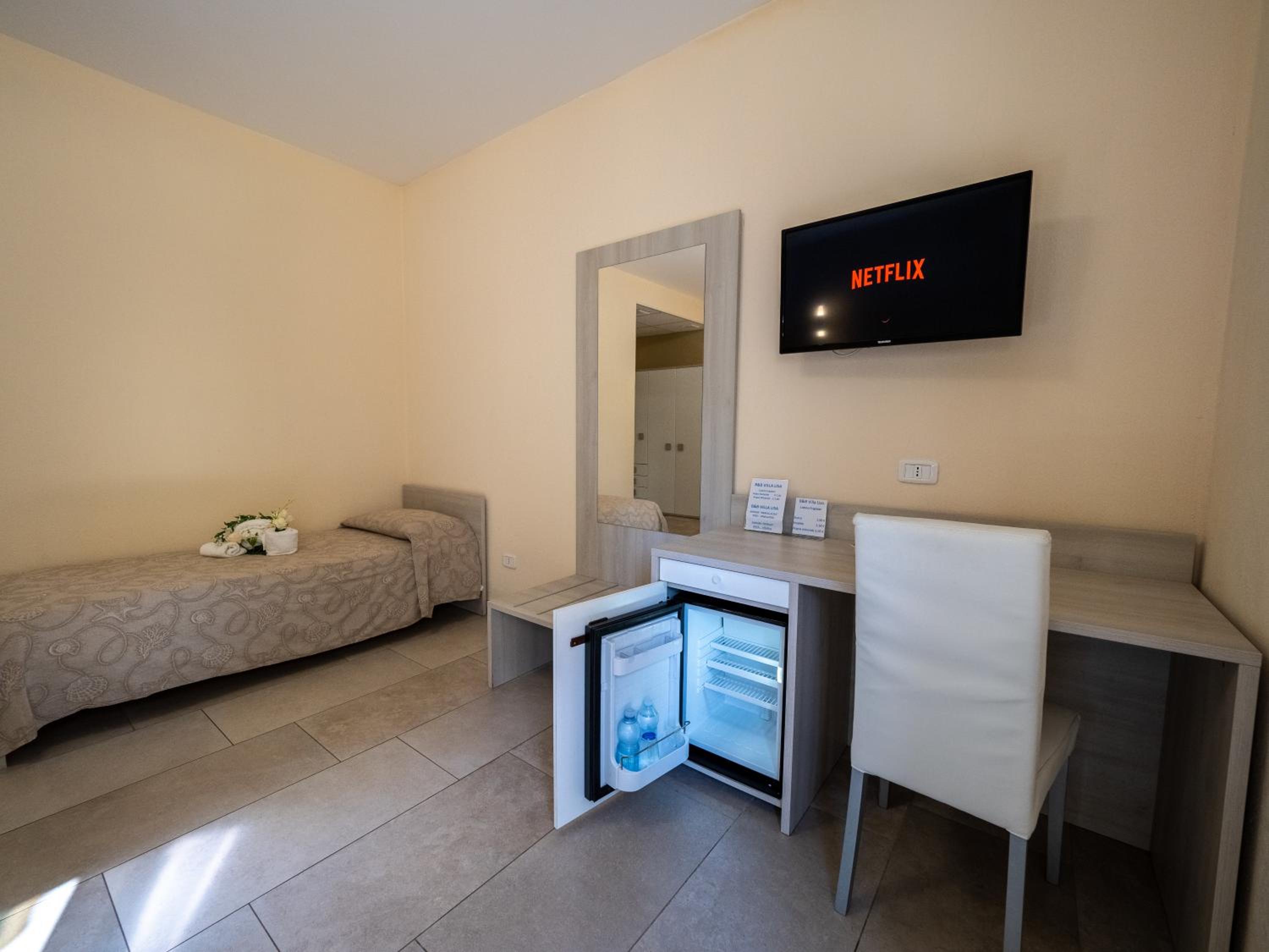 Basic Triple Room photo 1