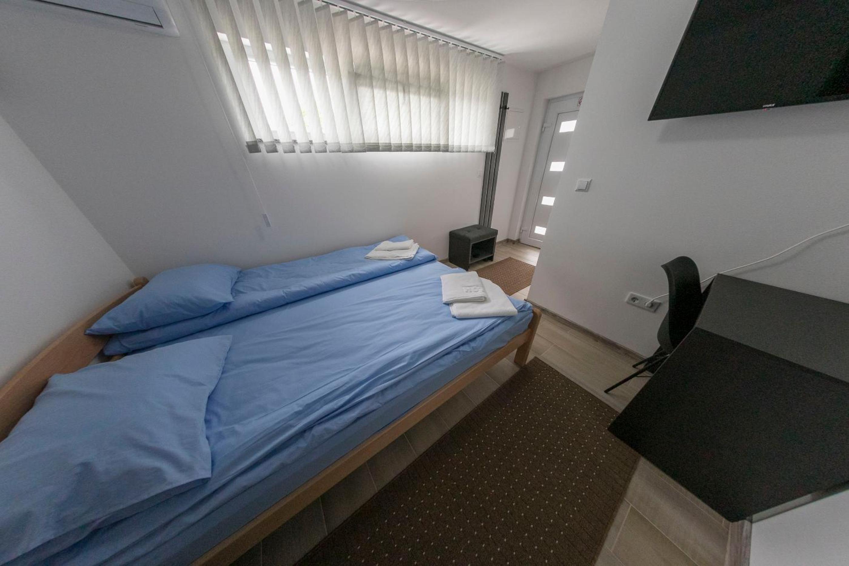 Standard Double or Twin Room photo 1