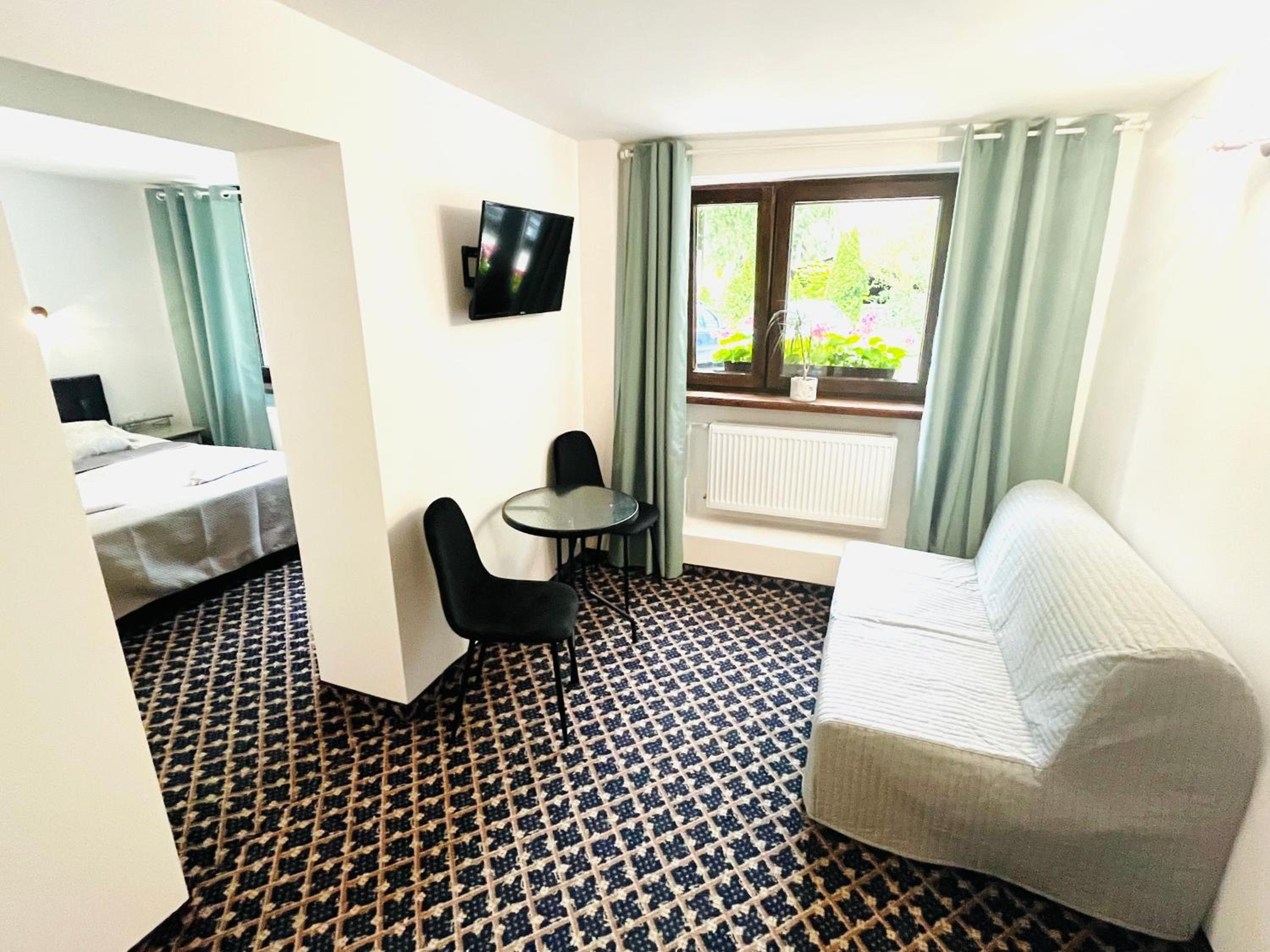 Deluxe Triple Room photo 2